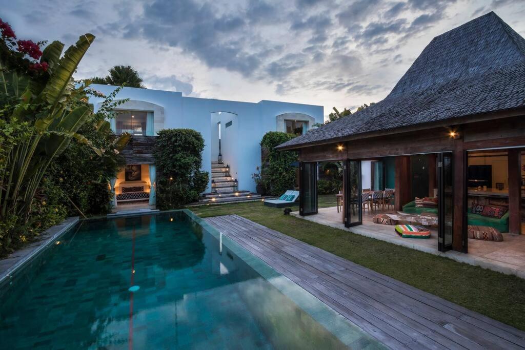 Elegant Villa Casabianca - Tropical Pool & Garden, Near Potato Head Beach Club!