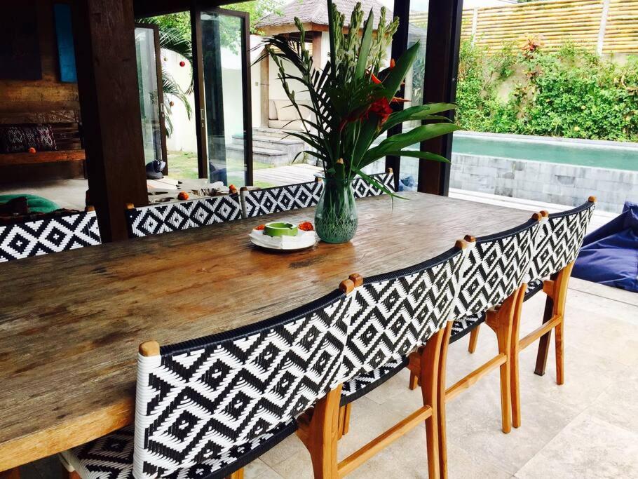Elegant Villa Casabianca - Tropical Pool & Garden, Near Potato Head Beach Club!