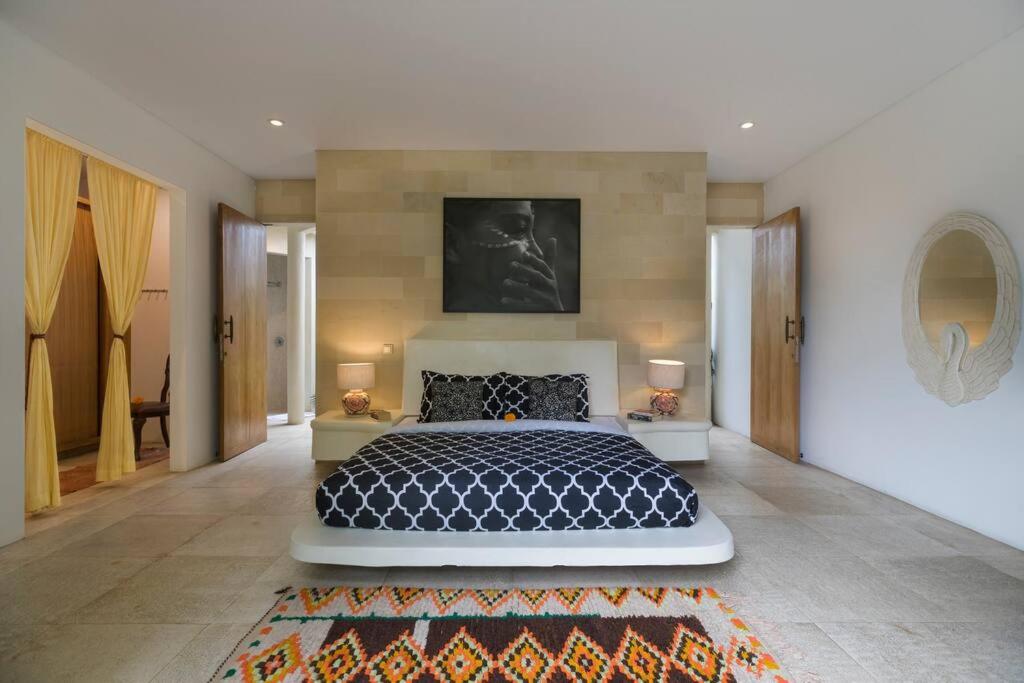 Elegant Villa Casabianca - Tropical Pool & Garden, Near Potato Head Beach Club!