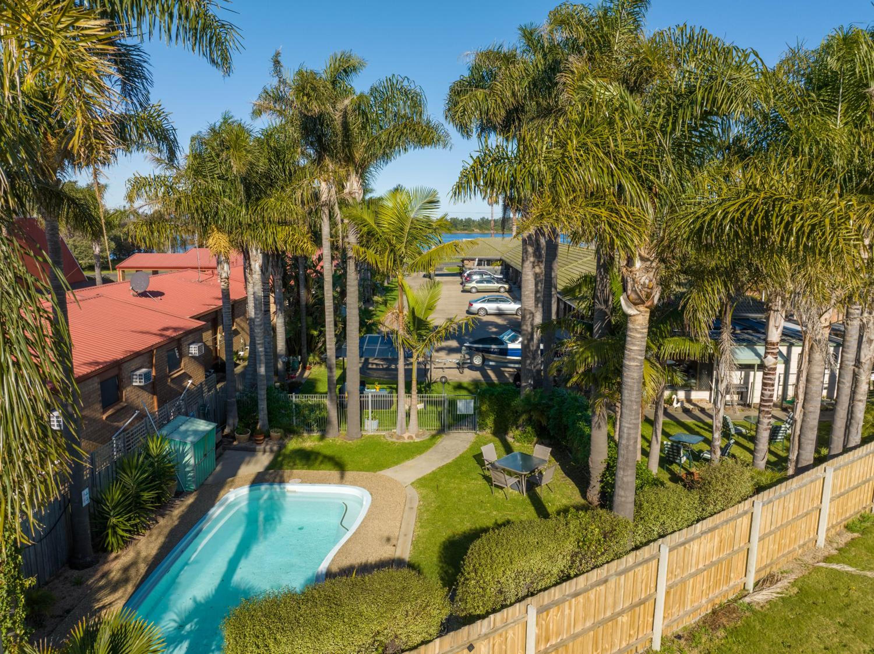 Sandbar Motel