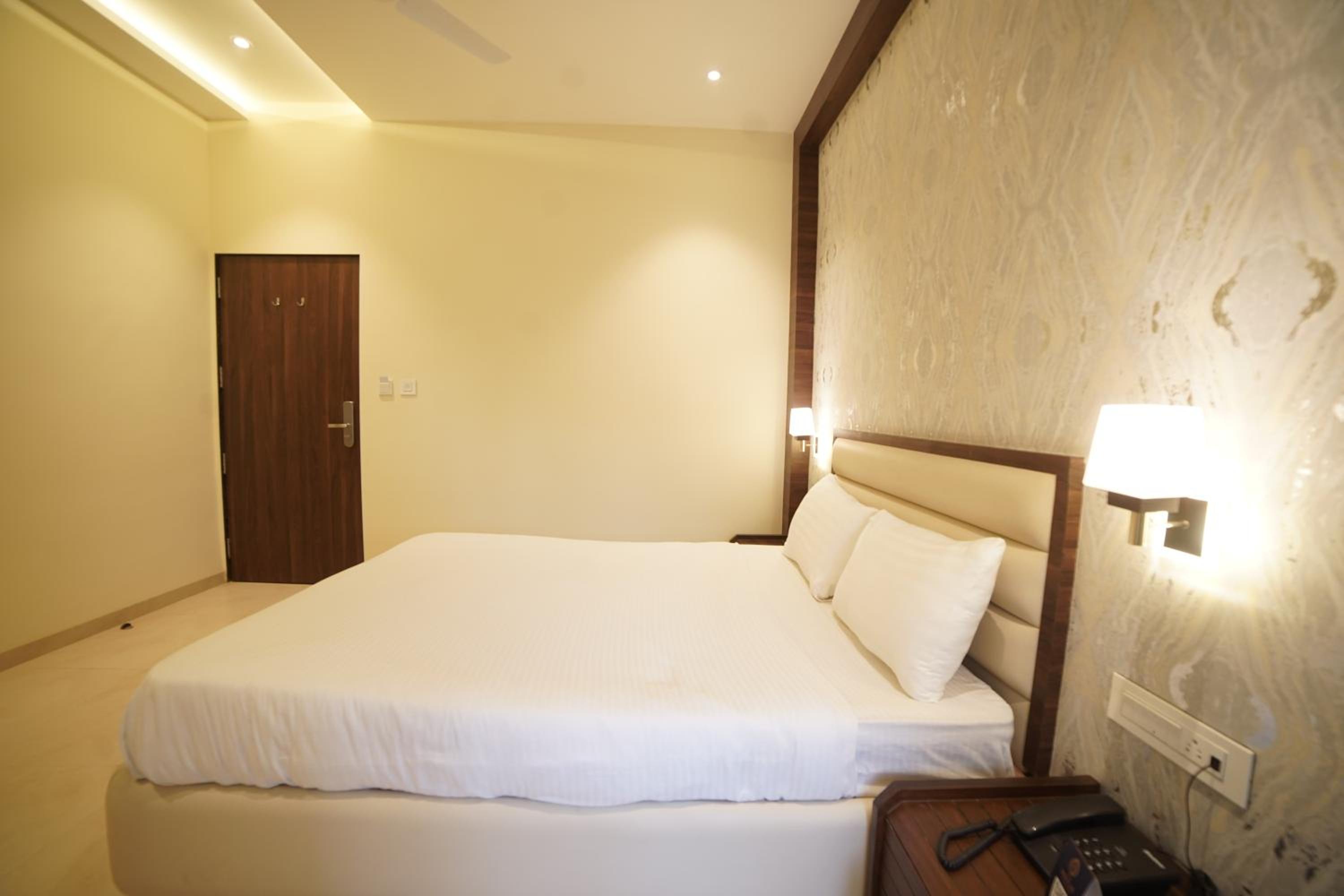 Aceotel Select Mayur