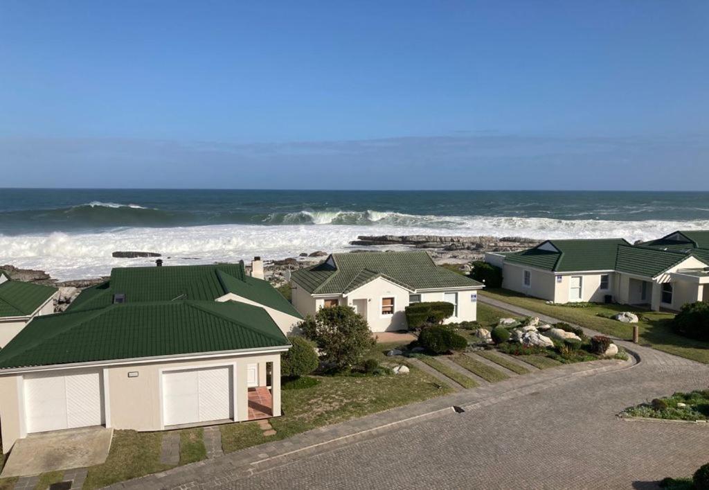 Hermanus Vacations - 31 Tobago Bay - Property Image 8