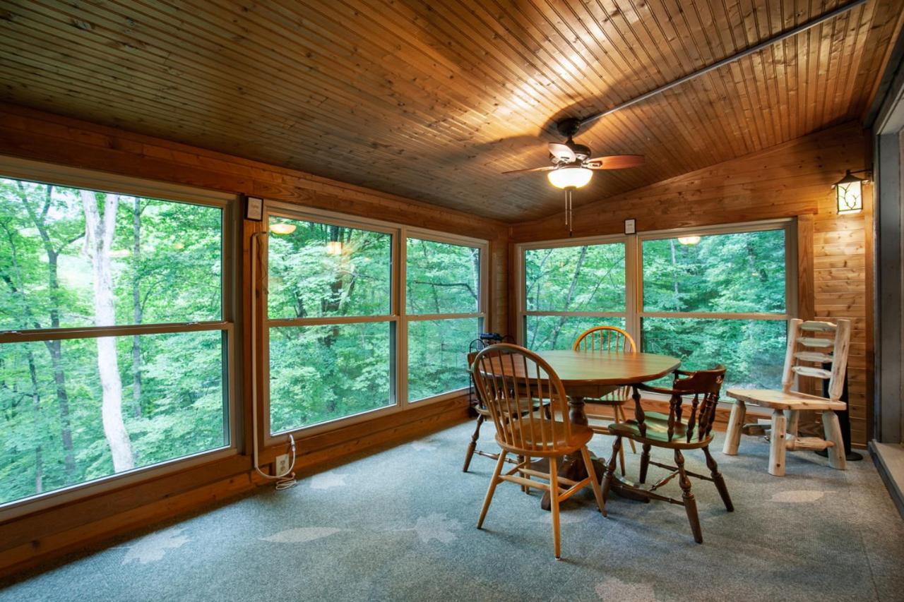 Quietside Cabin Grill Fire Pit Fireplace view 4