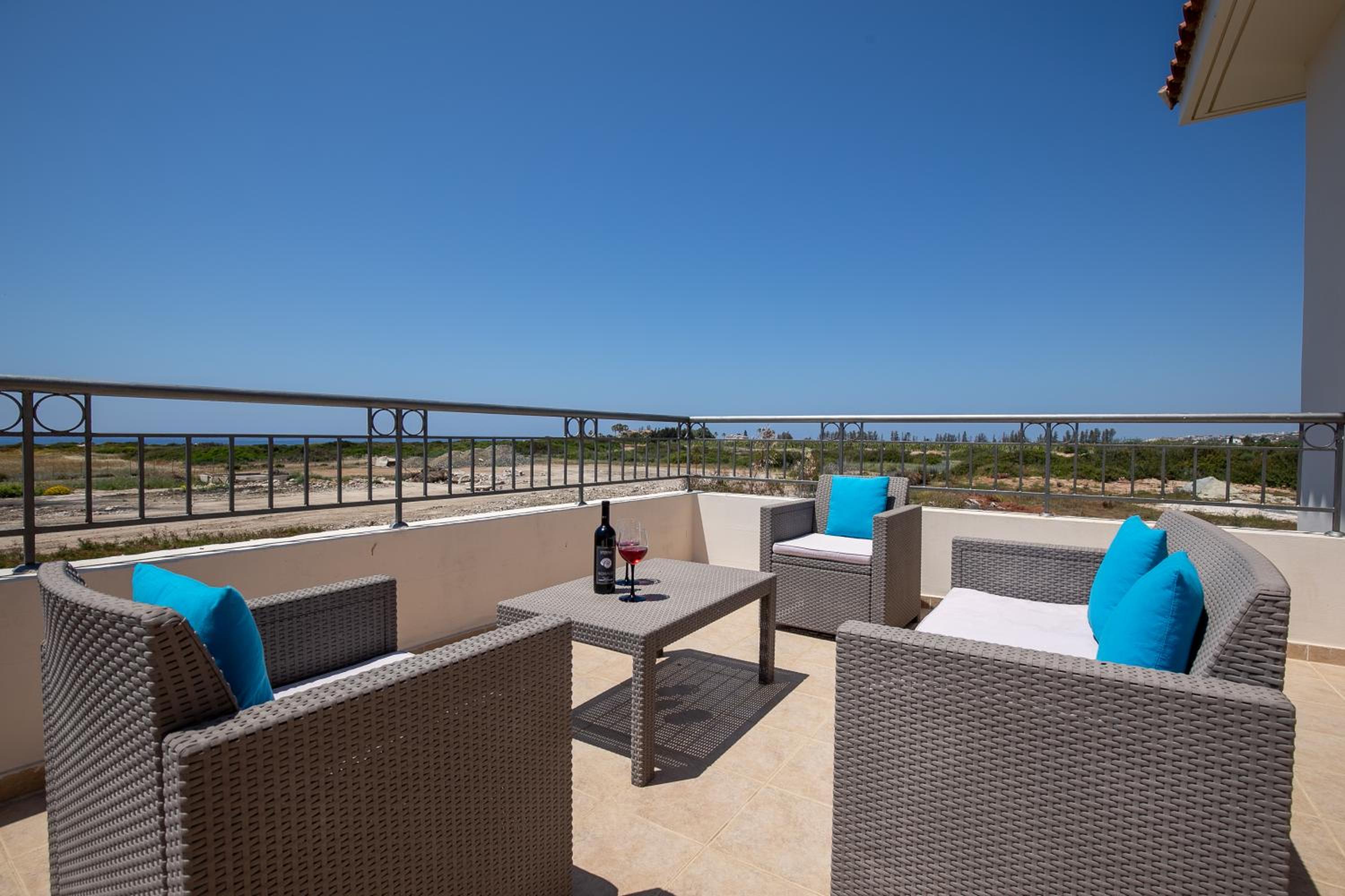 Sea Point Villas Coral Bay Luxury Private Pool villas walk to Beach 3 - 5 BDR in 1 resort view 4