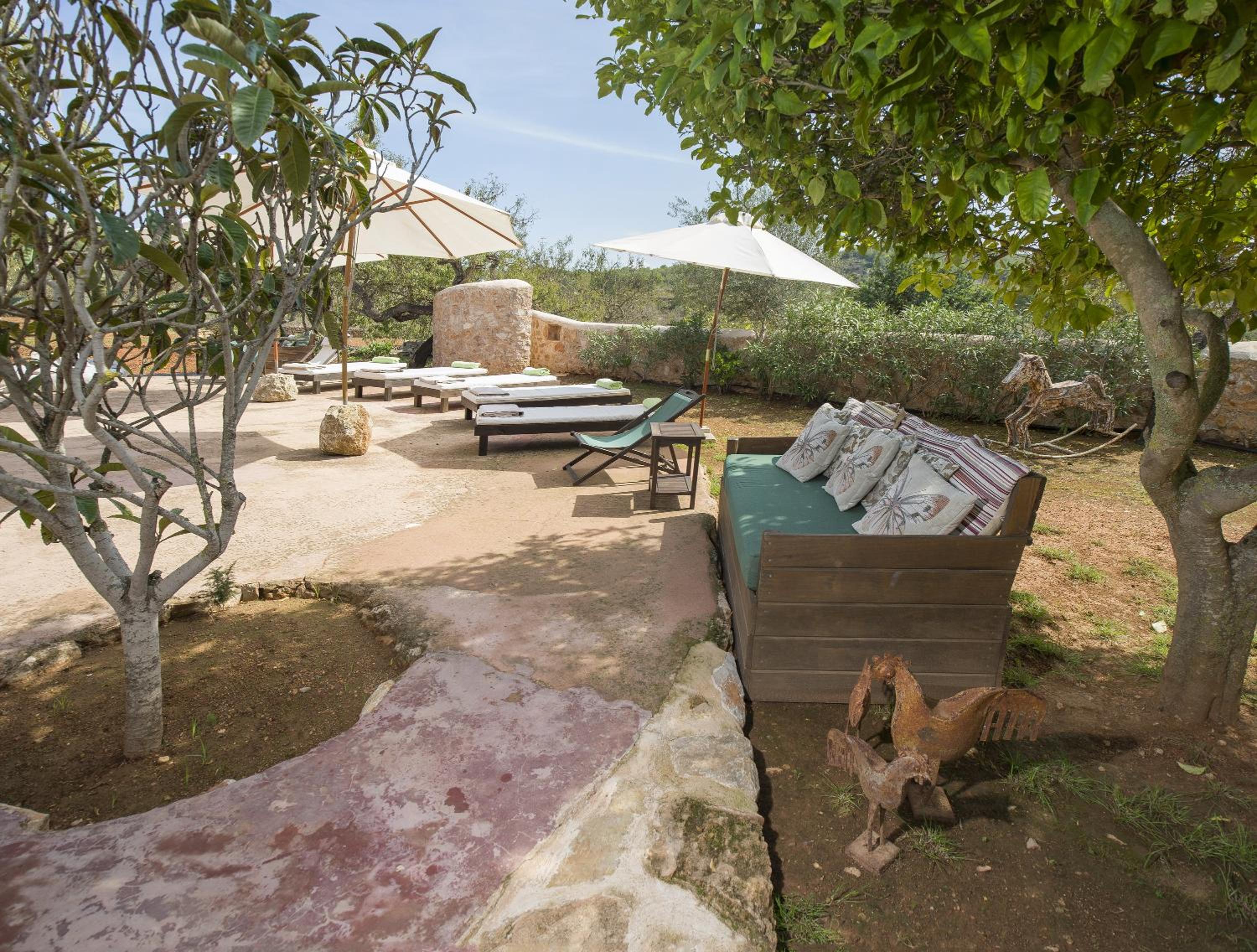 Photo 33