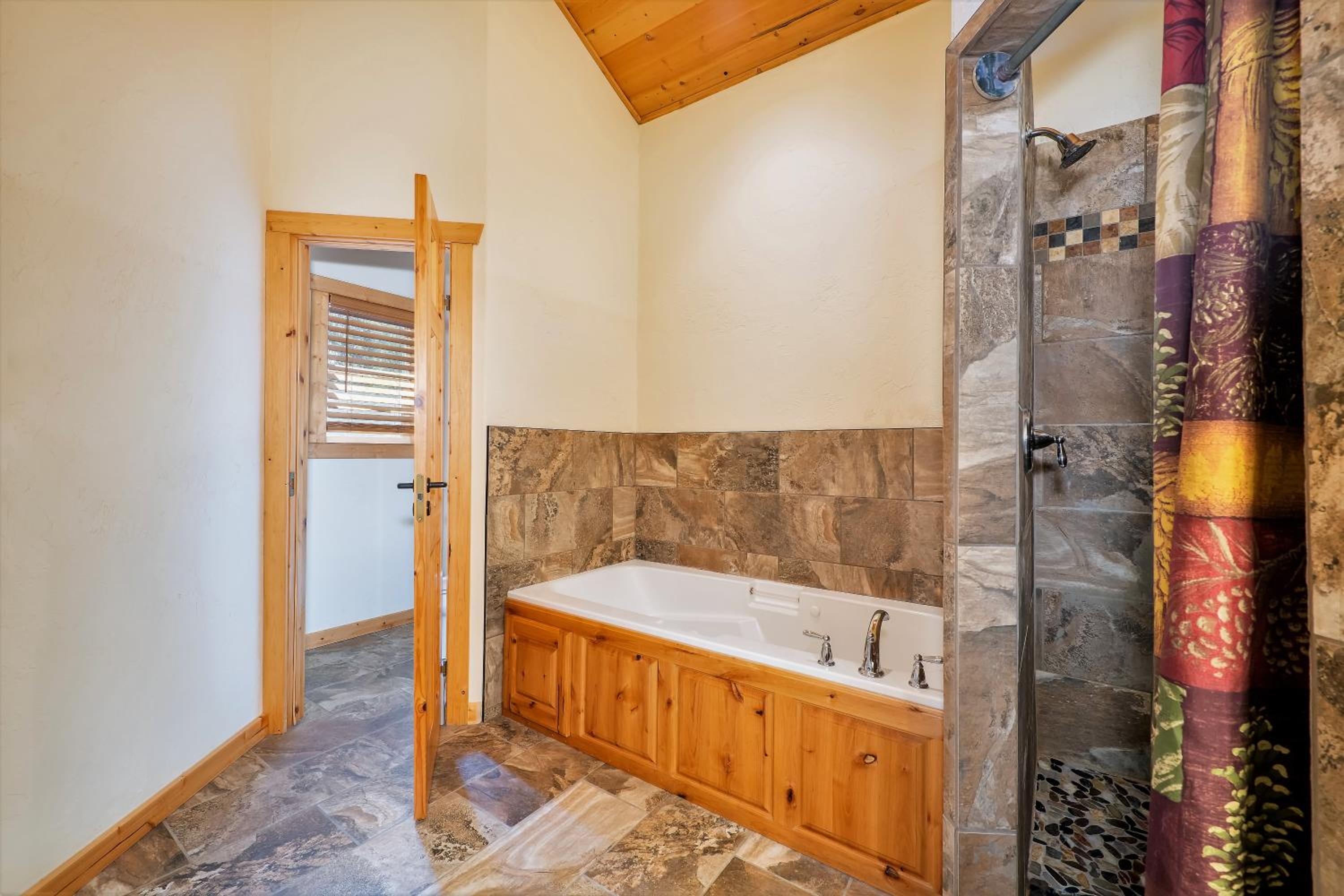 The Hideaway Lodge