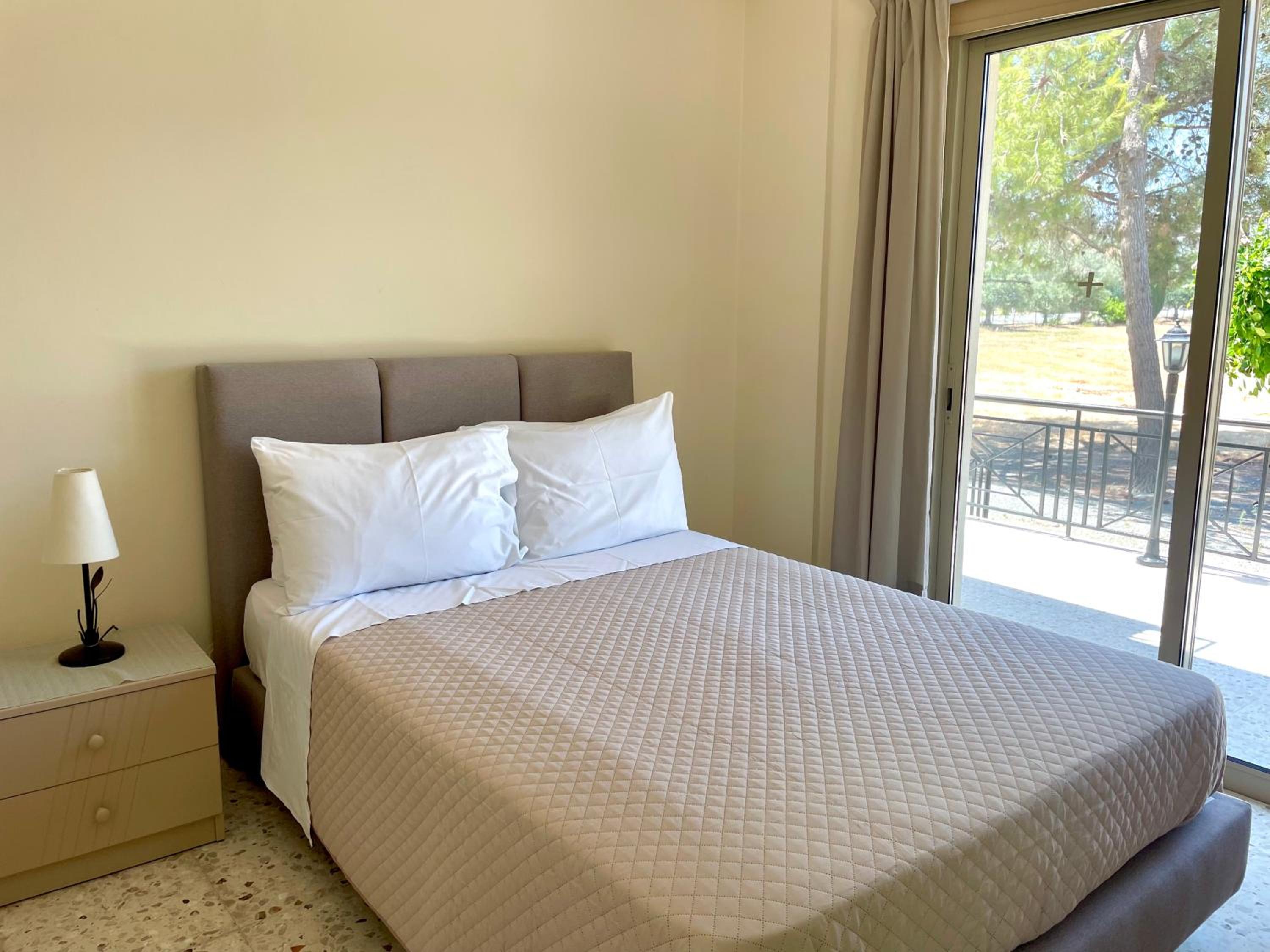 Himonas Apartments