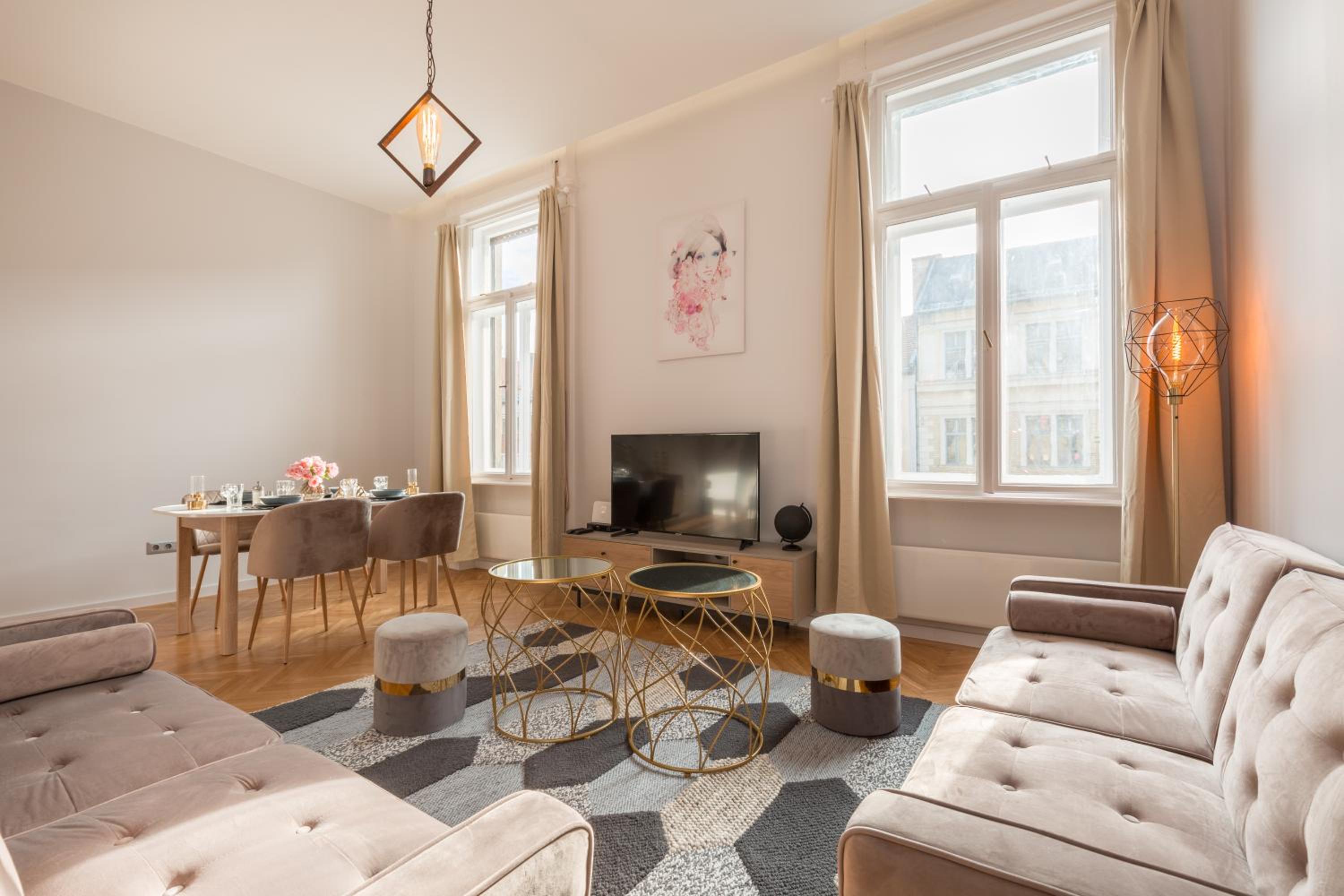 Space and Elegance in The Heart of Budapest view 3