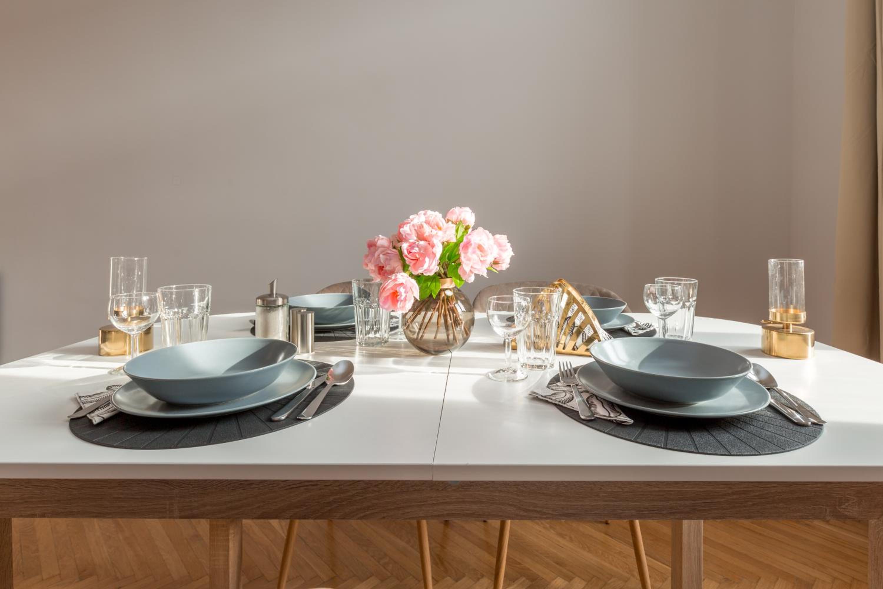 Space and Elegance in The Heart of Budapest view 4