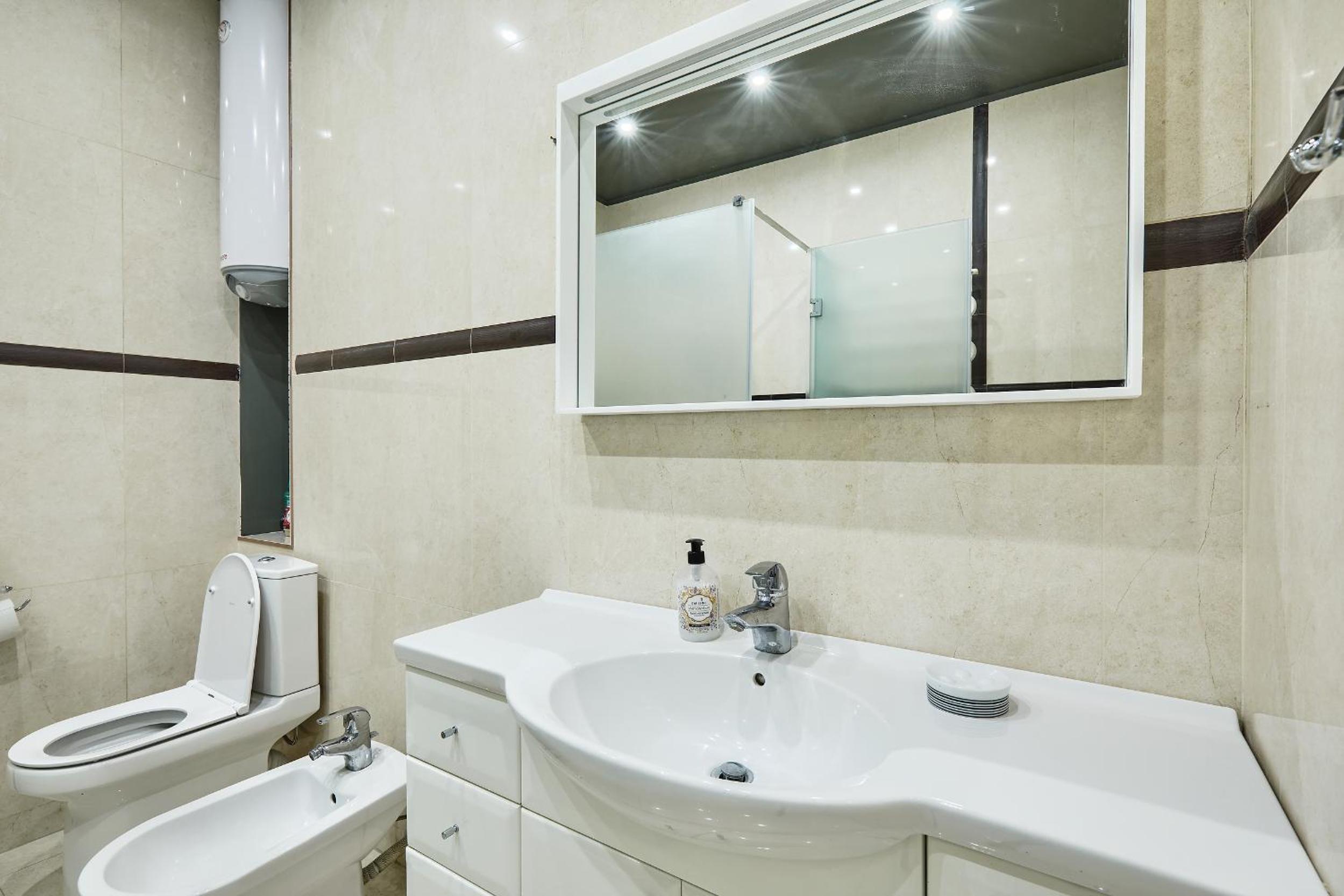 Botanic Towers опалення та світло цілодобово