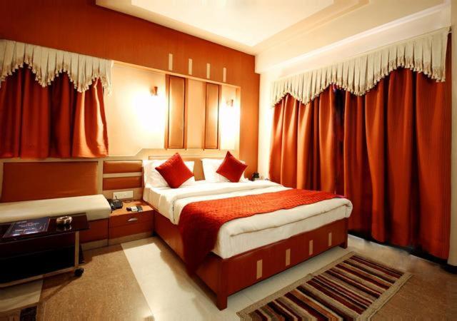 Marshall Hotel