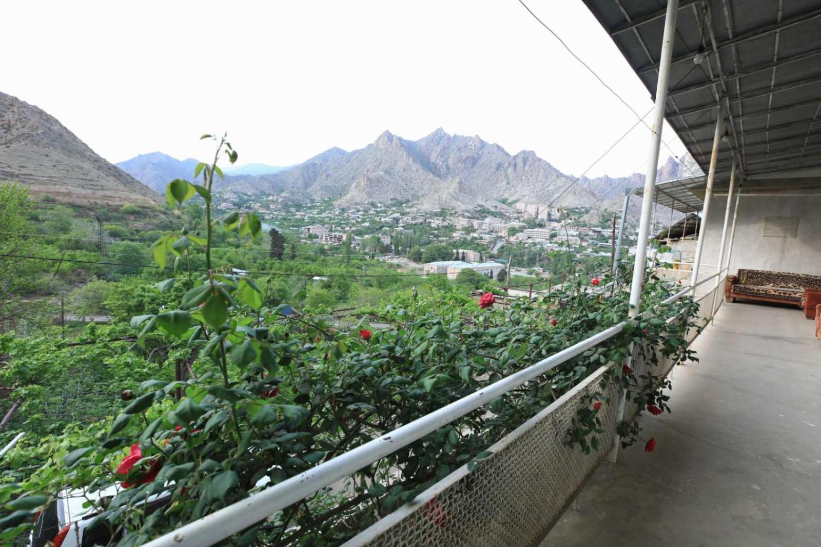 Poqr Tagh