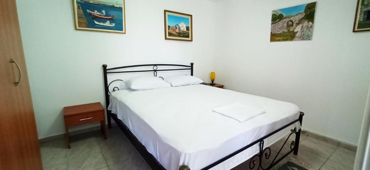 Maris Full Apartment with Roof Garden Access view 4
