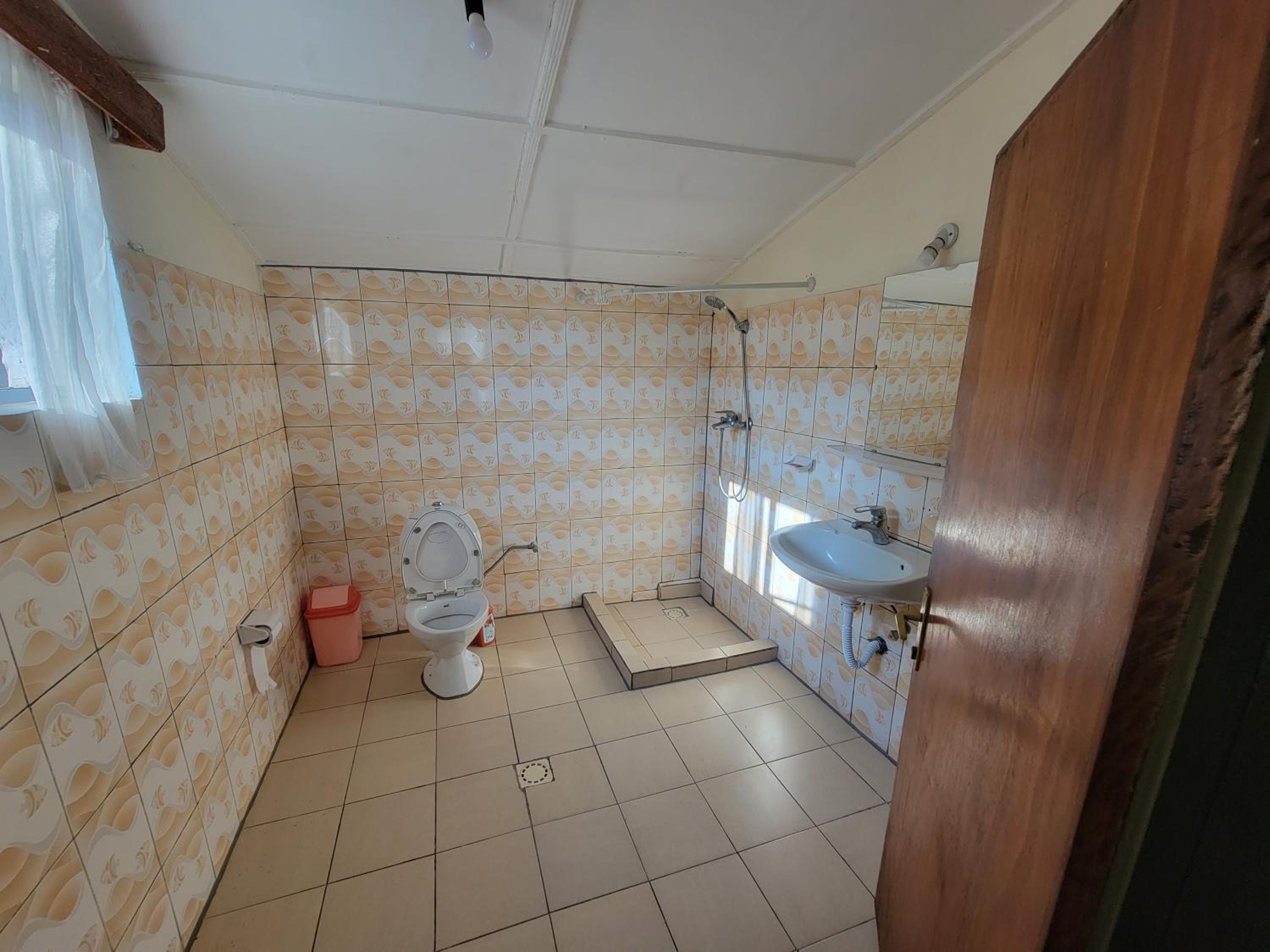 Maddy's Kitchen and Accomodation view 5