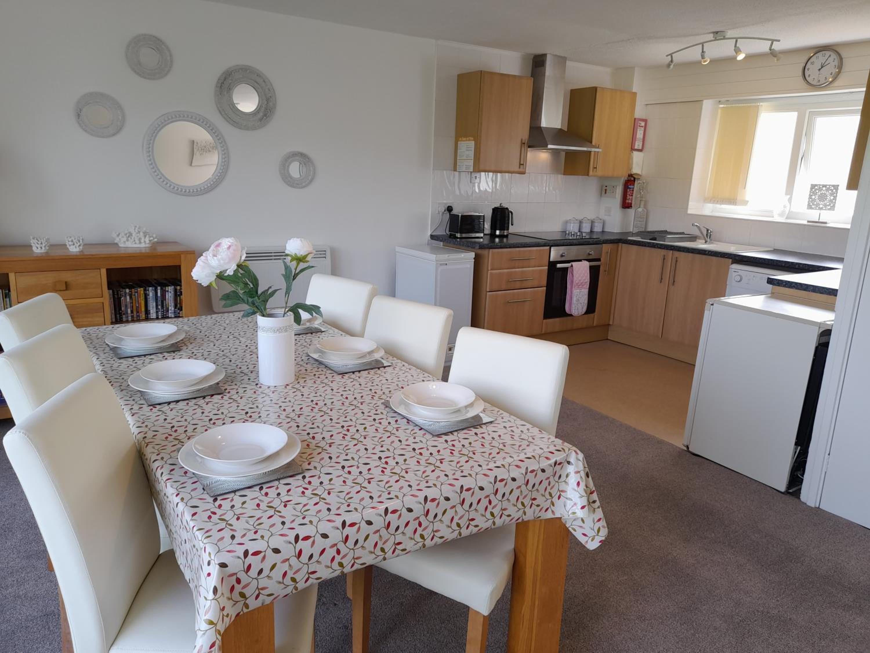 Cornwall Countryside Lodges "Reserve Worldwide" Honicombe view 2