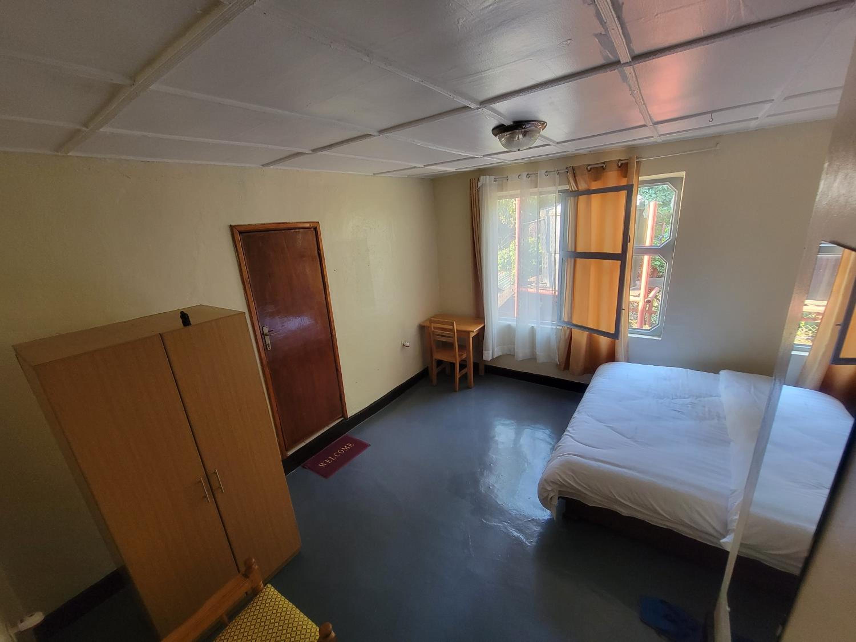 Maddy's Kitchen and Accomodation view 4