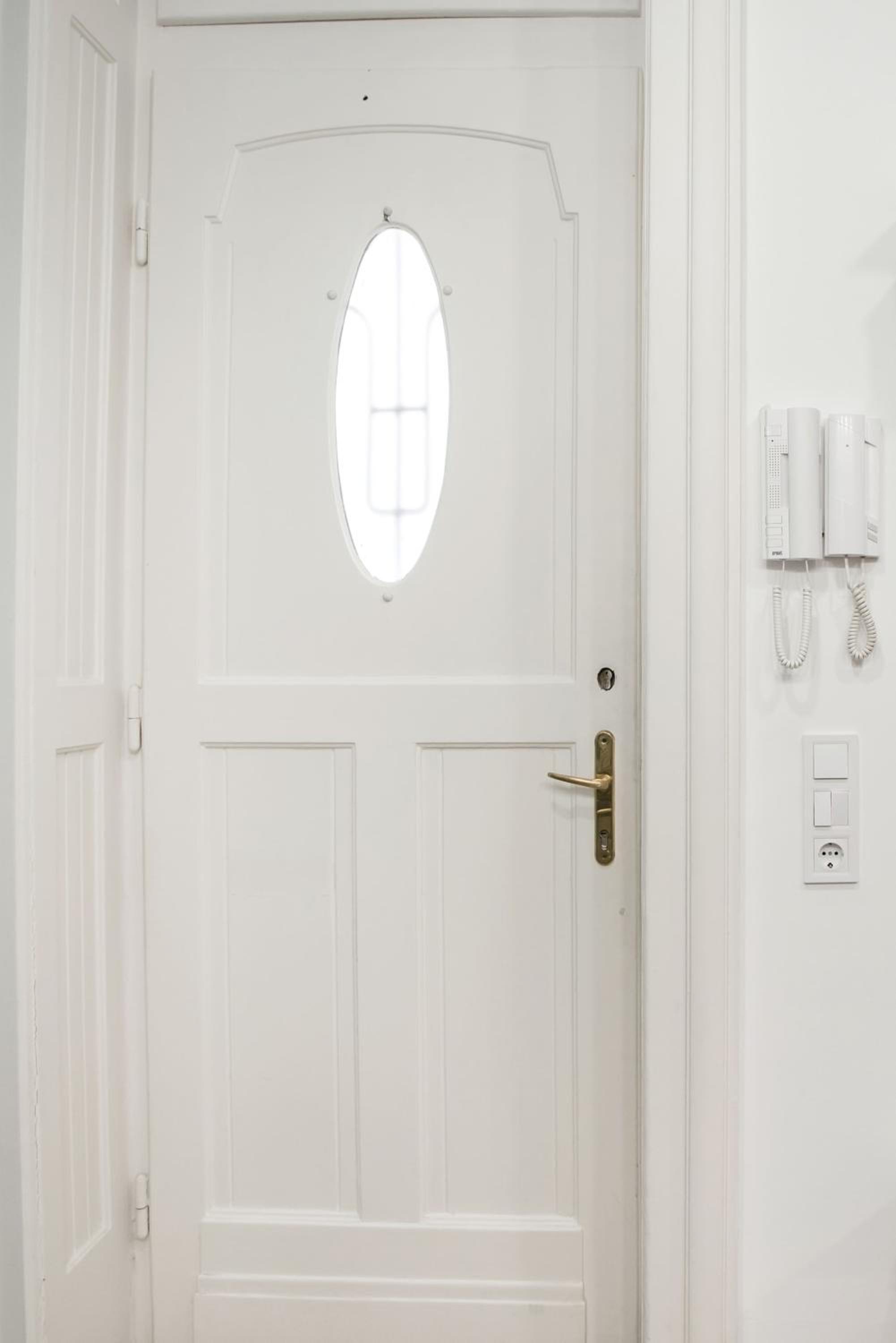 Designer Dream Home At The St. Stephen Basilica view 3