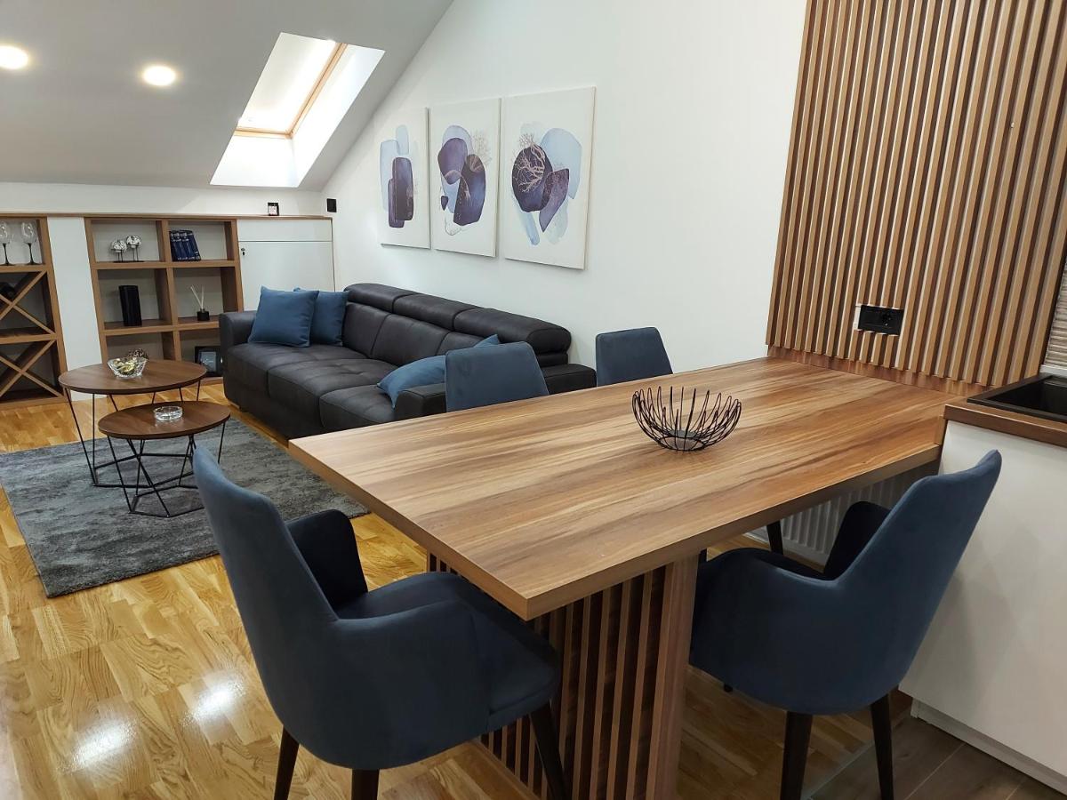 Tri S LUX view 5