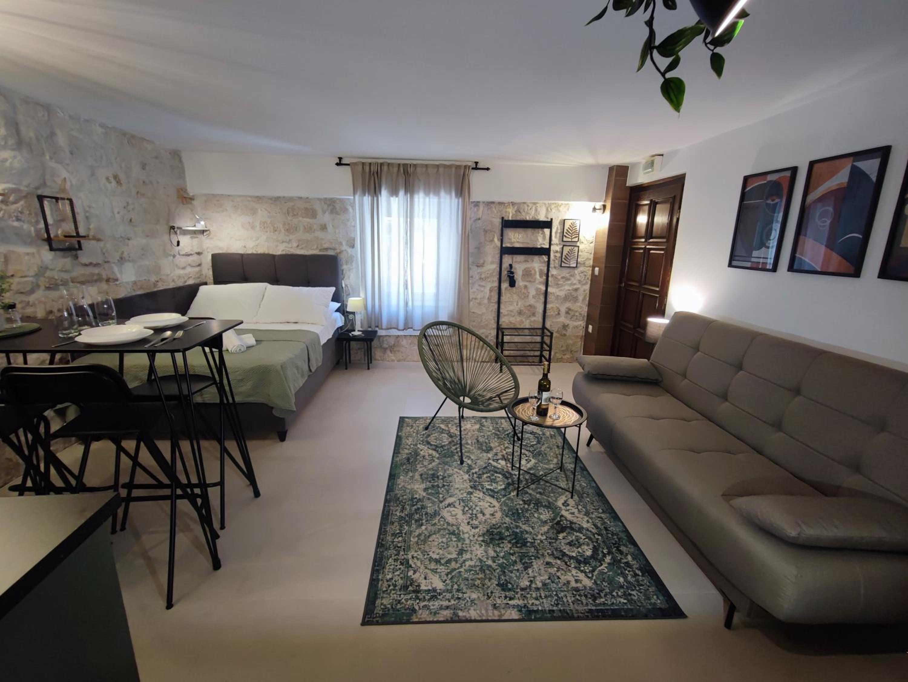 Carol Rooms