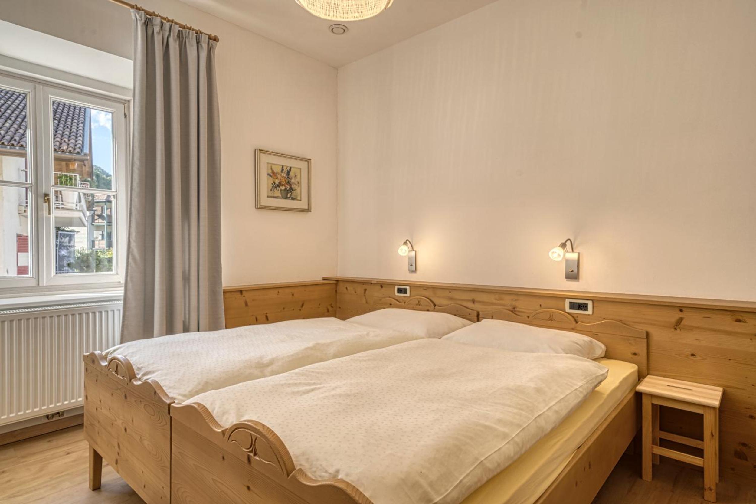Kreuzwegerhof Nals - Historic Nature Stay with Pool near Meran & Bozen