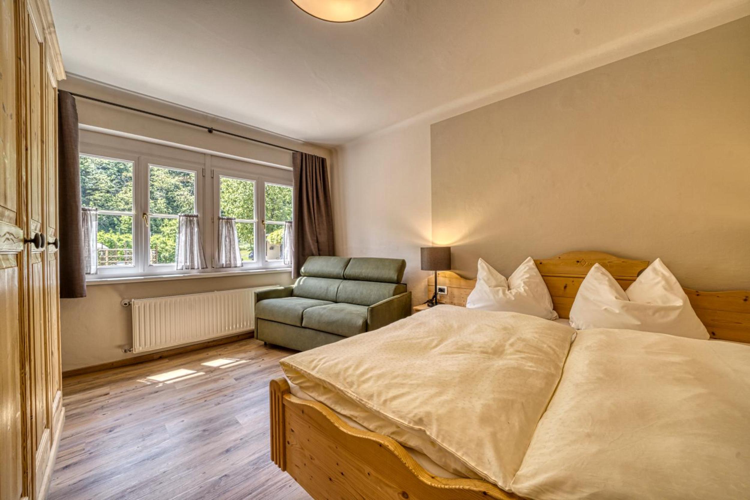 Kreuzwegerhof Nals - Historic Nature Stay with Pool near Meran & Bozen