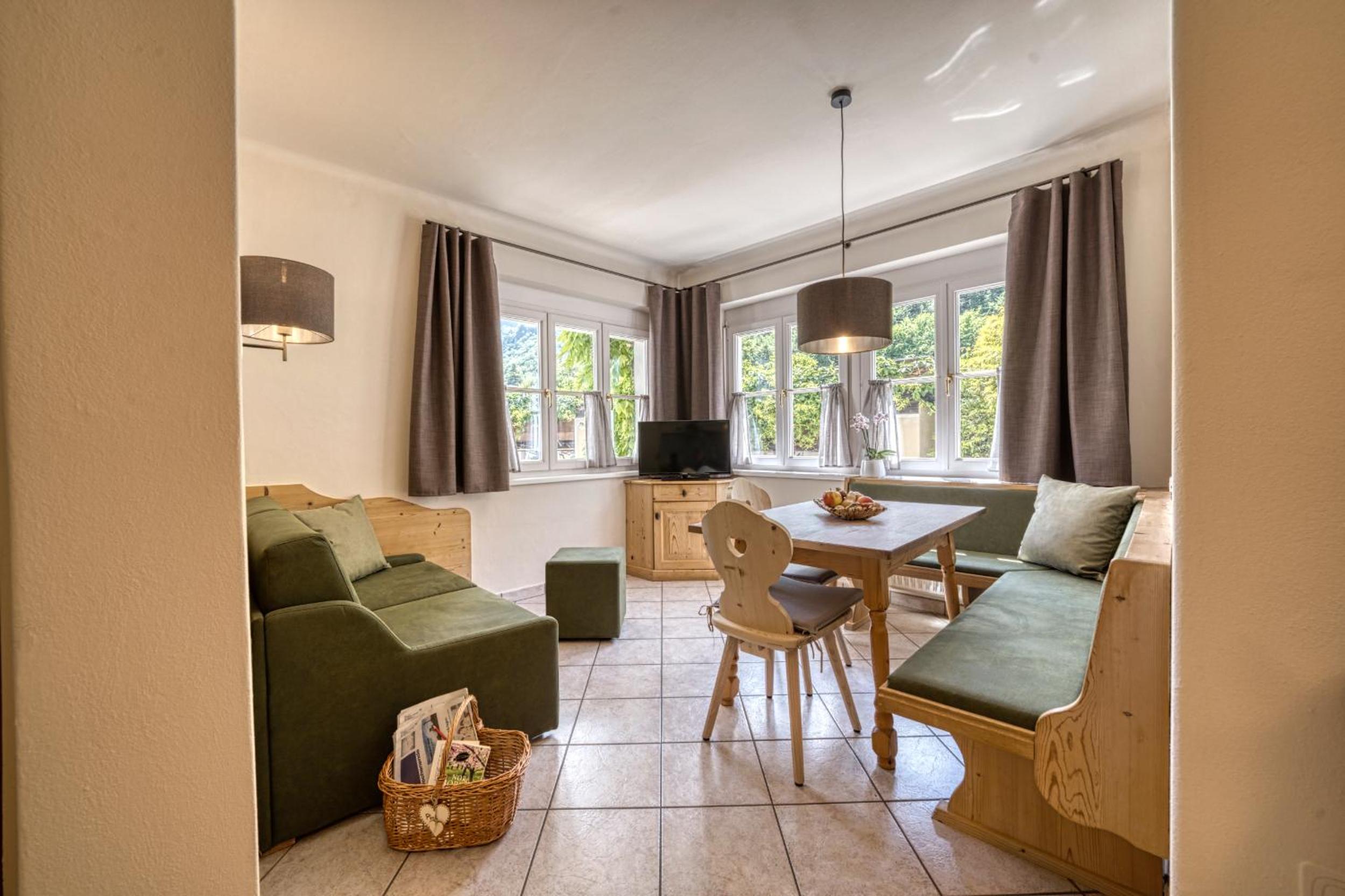 Kreuzwegerhof Nals - Historic Nature Stay with Pool near Meran & Bozen