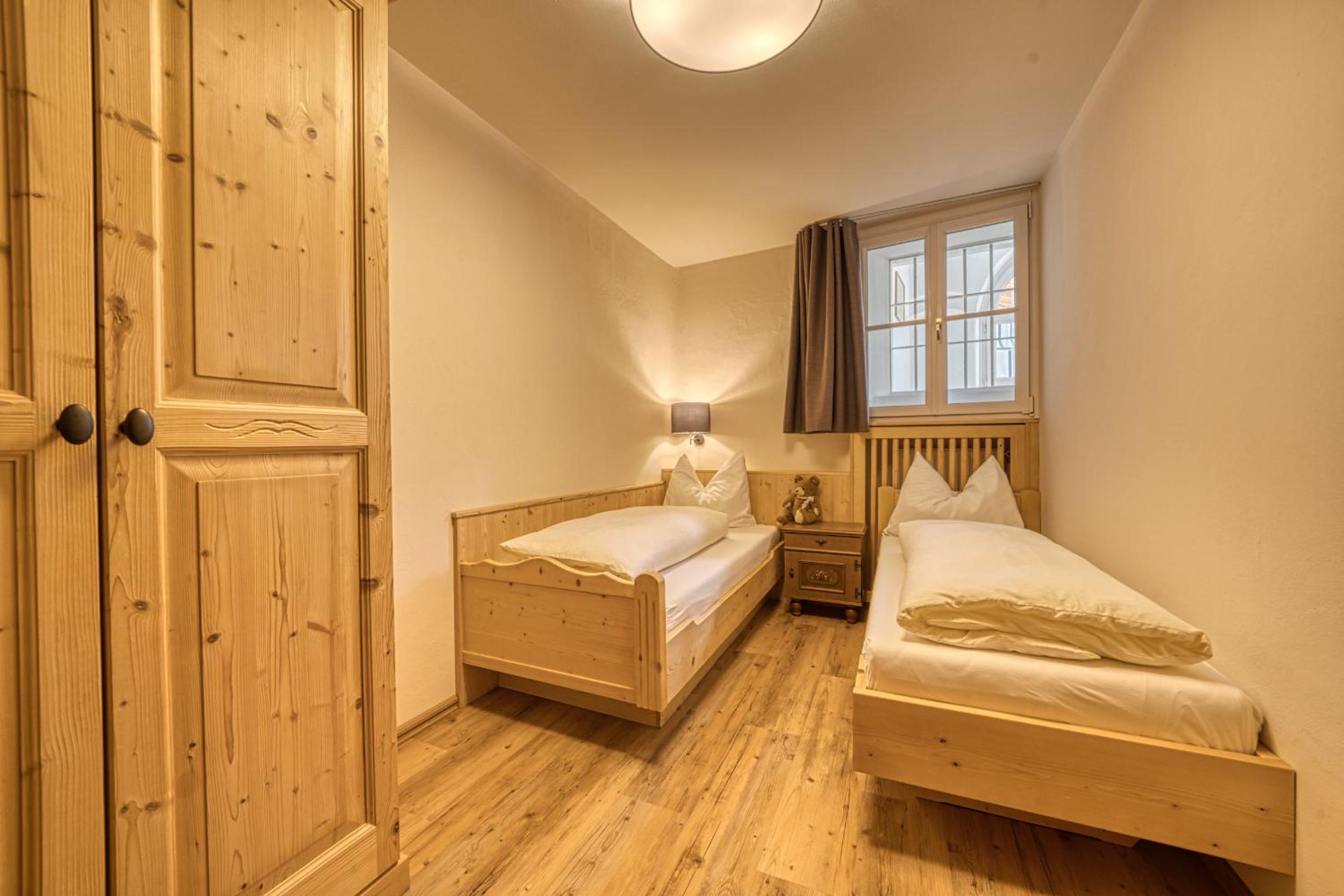 Kreuzwegerhof Nals - Historic Nature Stay with Pool near Meran & Bozen