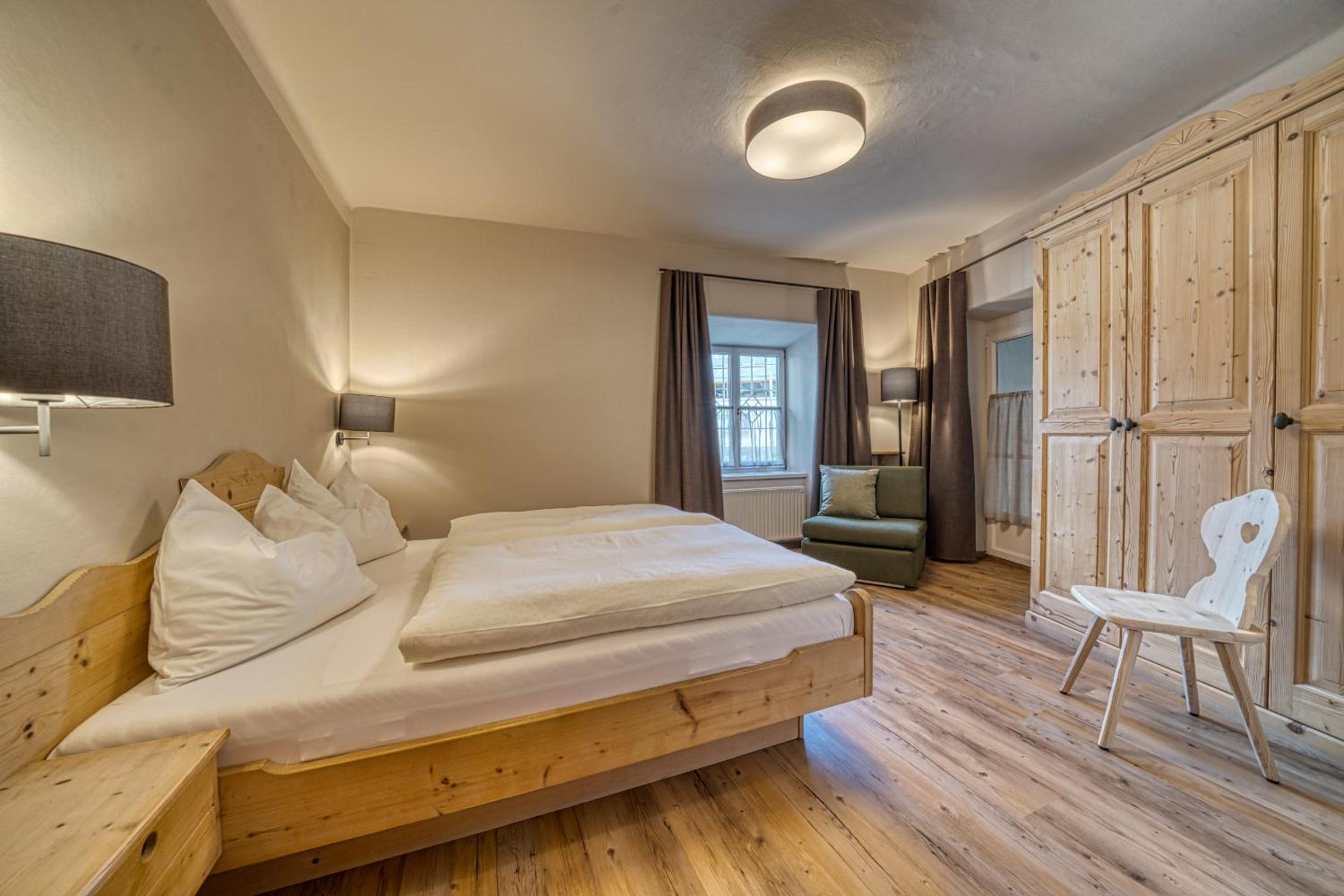 Kreuzwegerhof Nals - Historic Nature Stay with Pool near Meran & Bozen