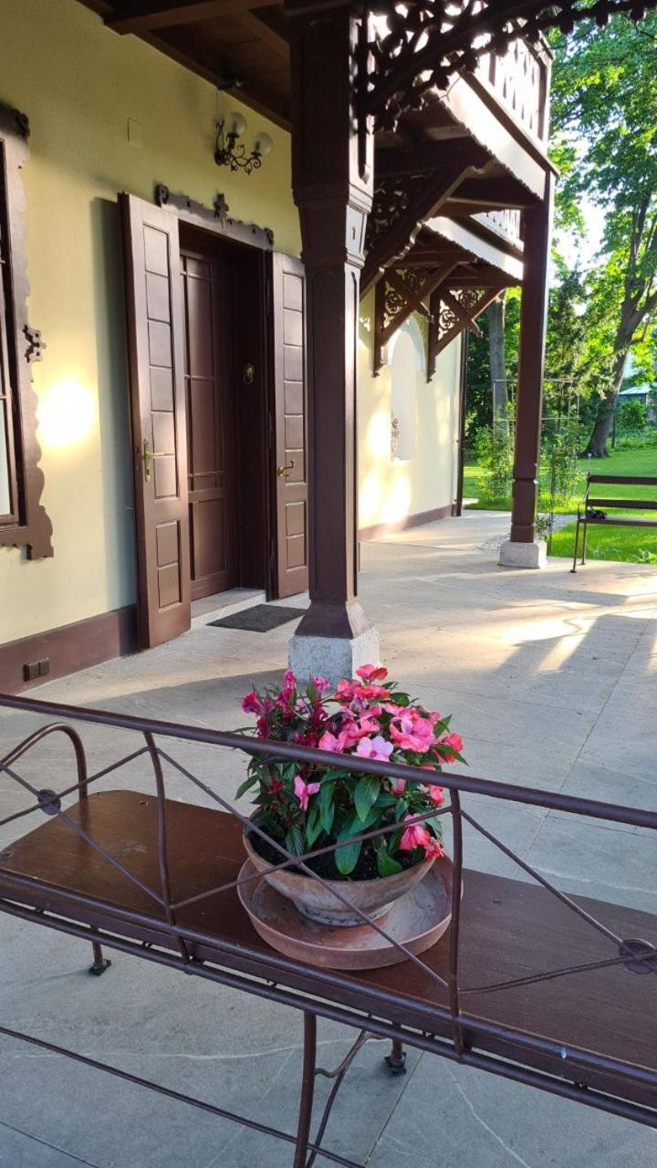 Villa Musik - apartments in historical Villa , Baden