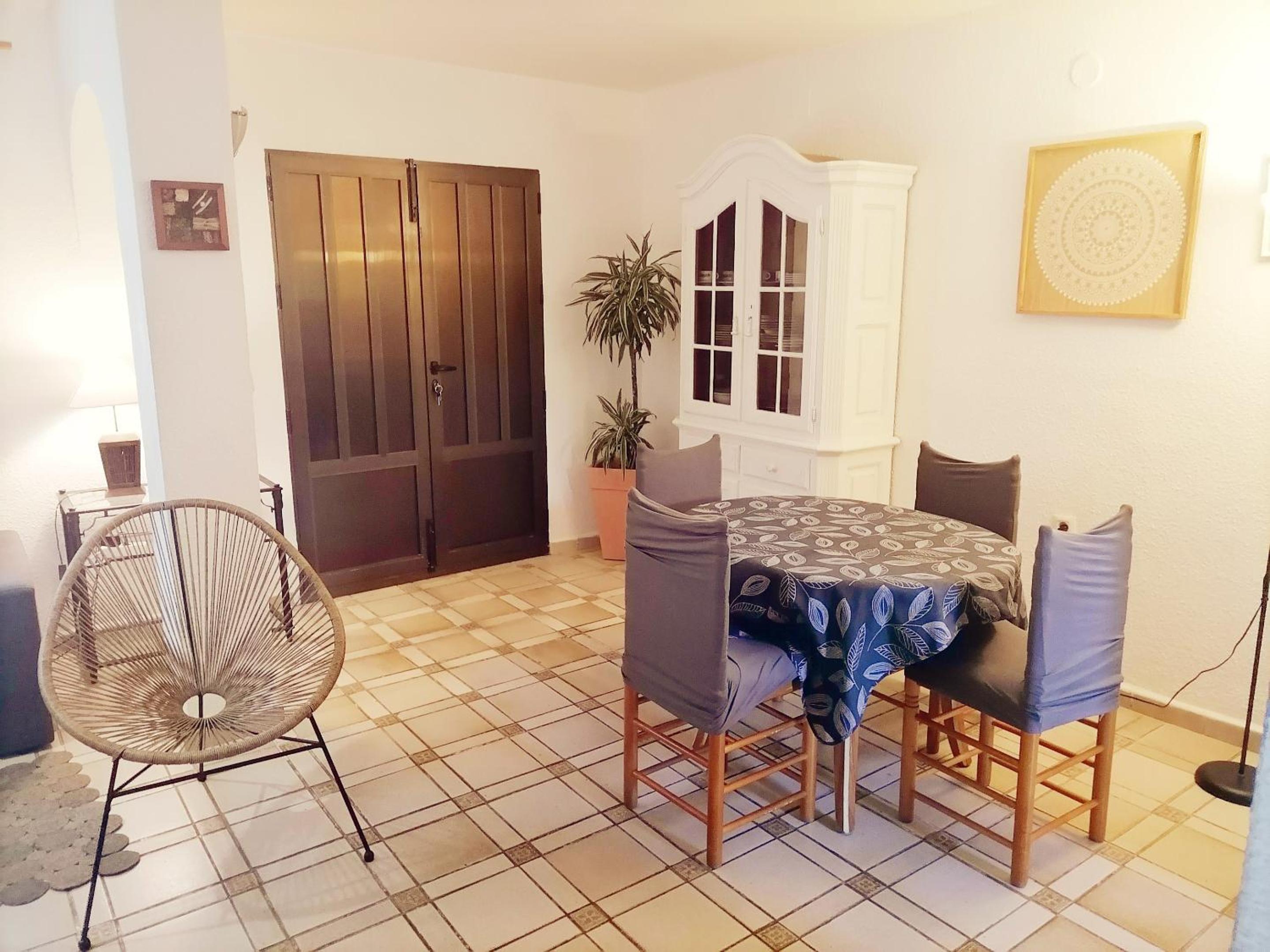 Welcoming House in Torrevieja with Shared Pool