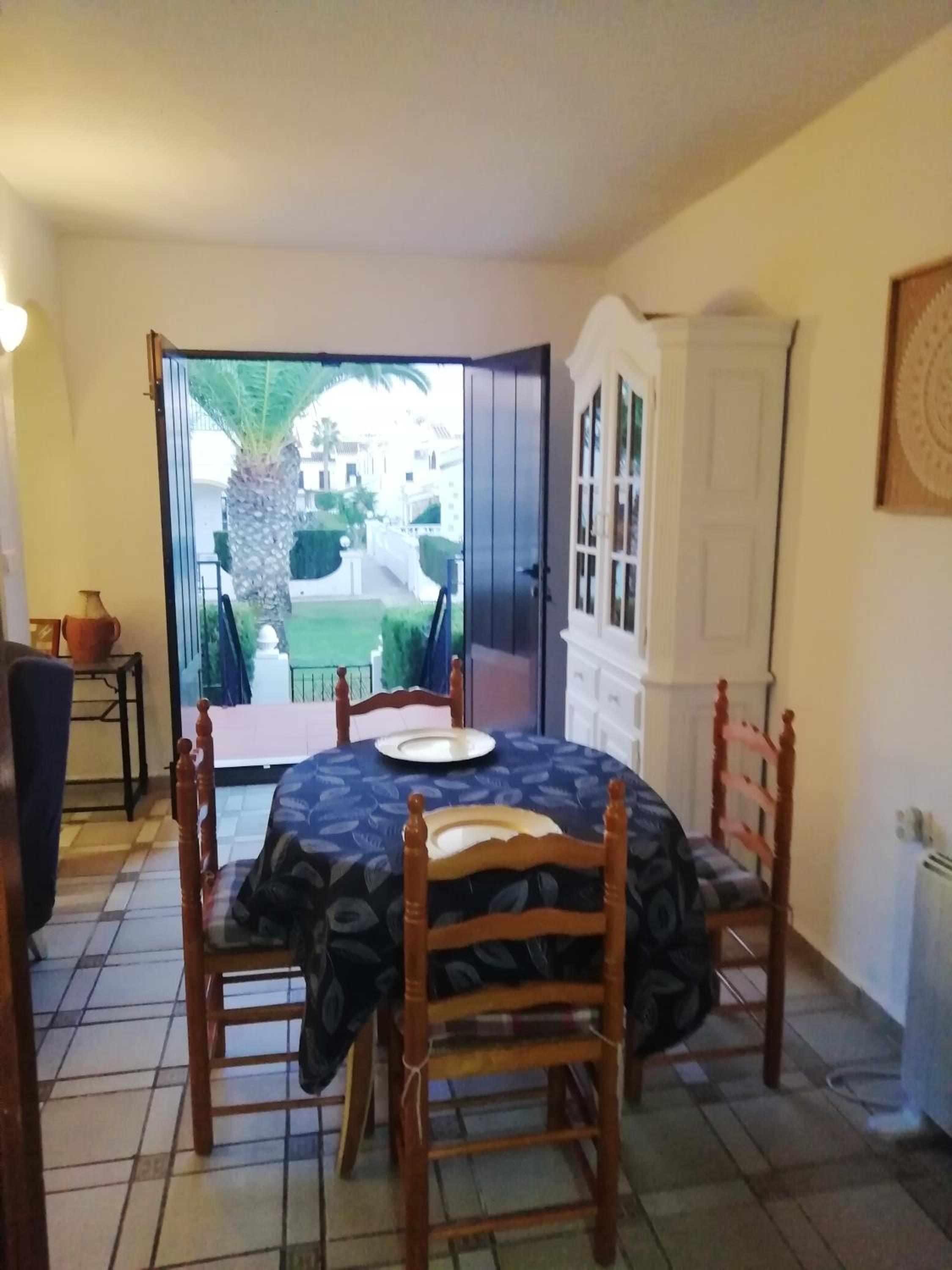 Welcoming House in Torrevieja with Shared Pool