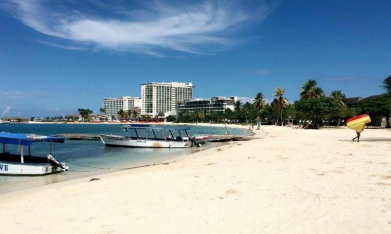 Private 2 Bedroom Beachfront Penthouse Condo Ocho Rios, Jamaica