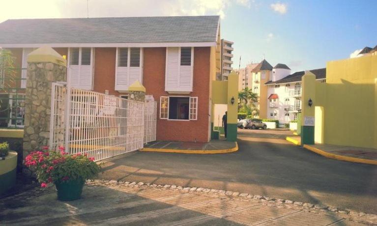 Private 2 Bedroom Beachfront Penthouse Condo Ocho Rios, Jamaica