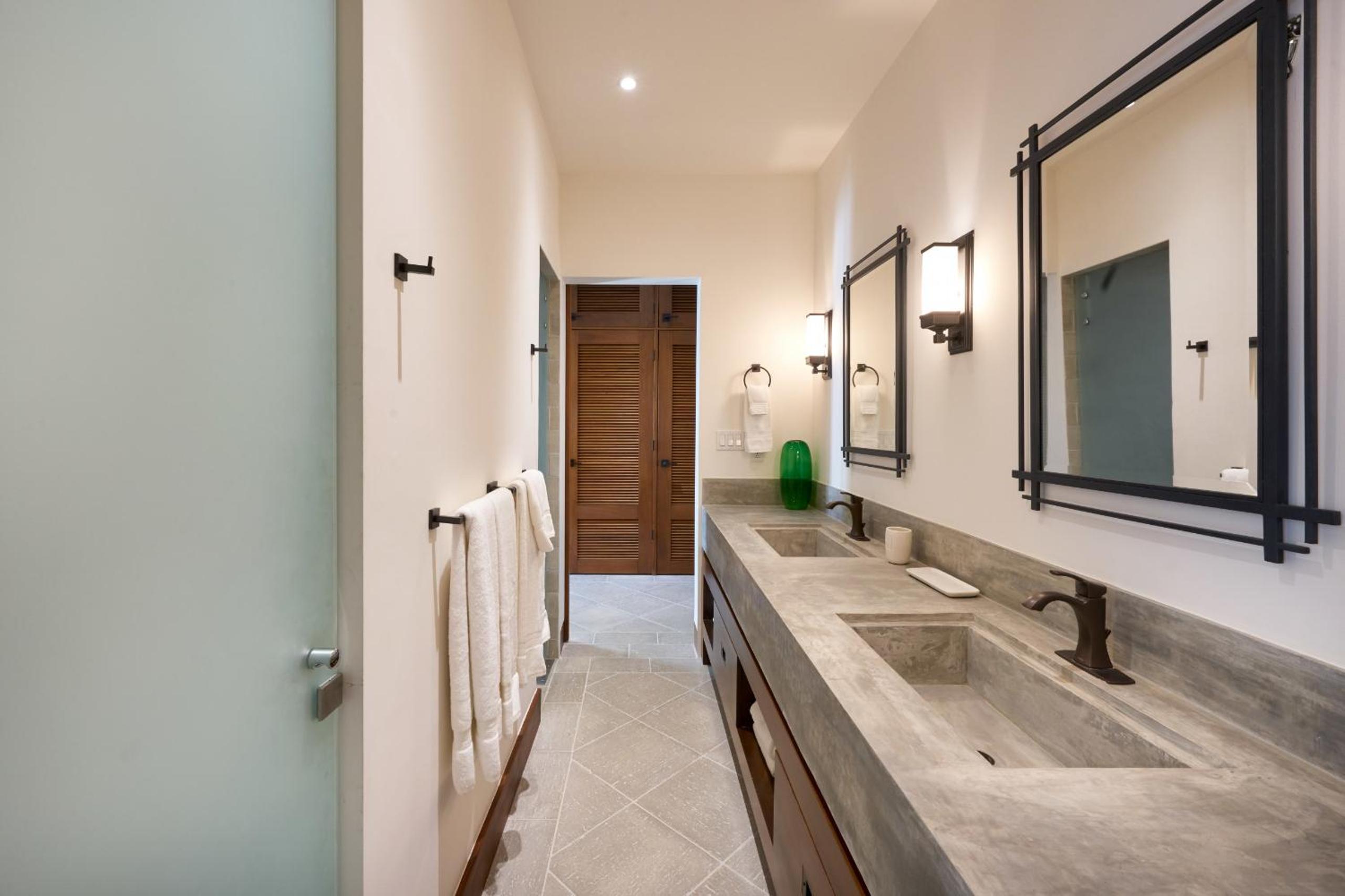 Las Catalinas - 5 bedroom luxury beachfront home - Casa Alouatta