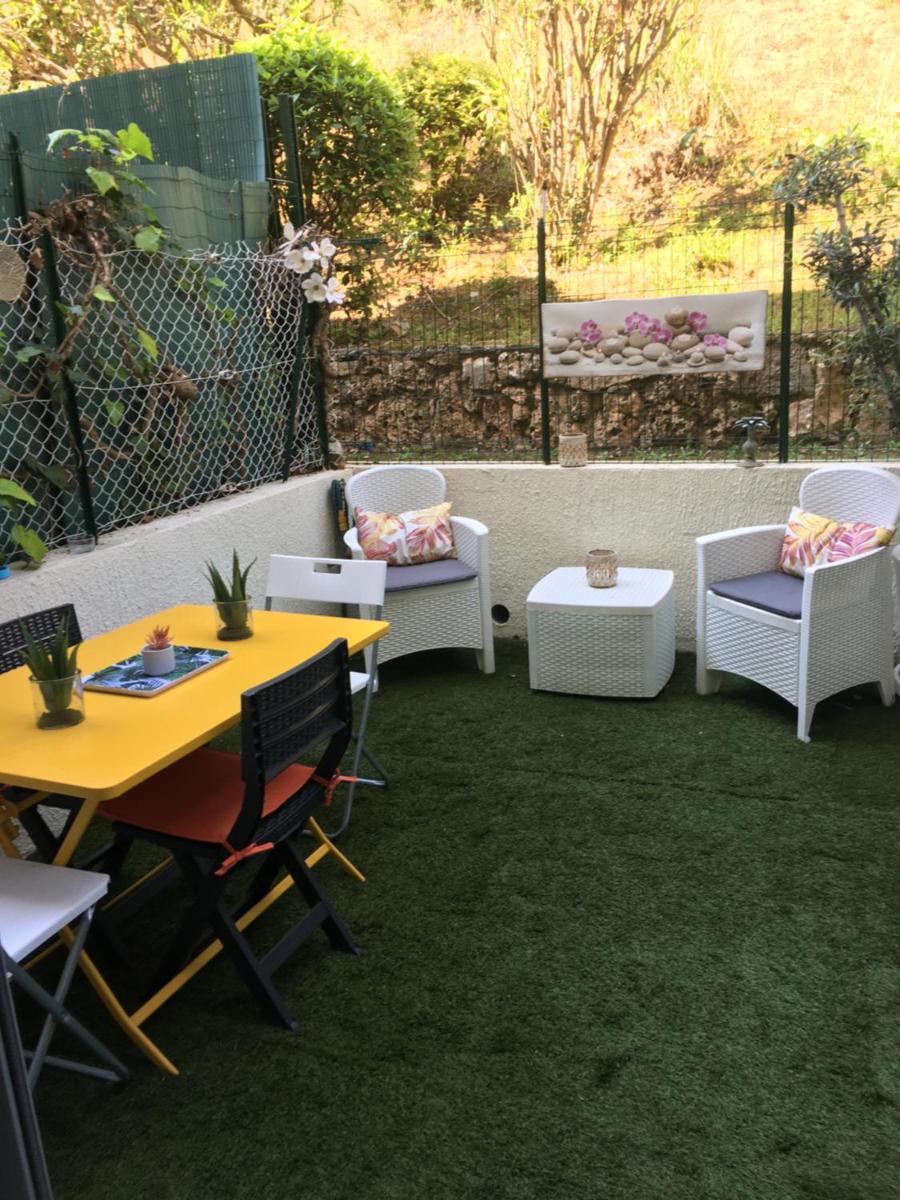 Charmant Studio photo 2