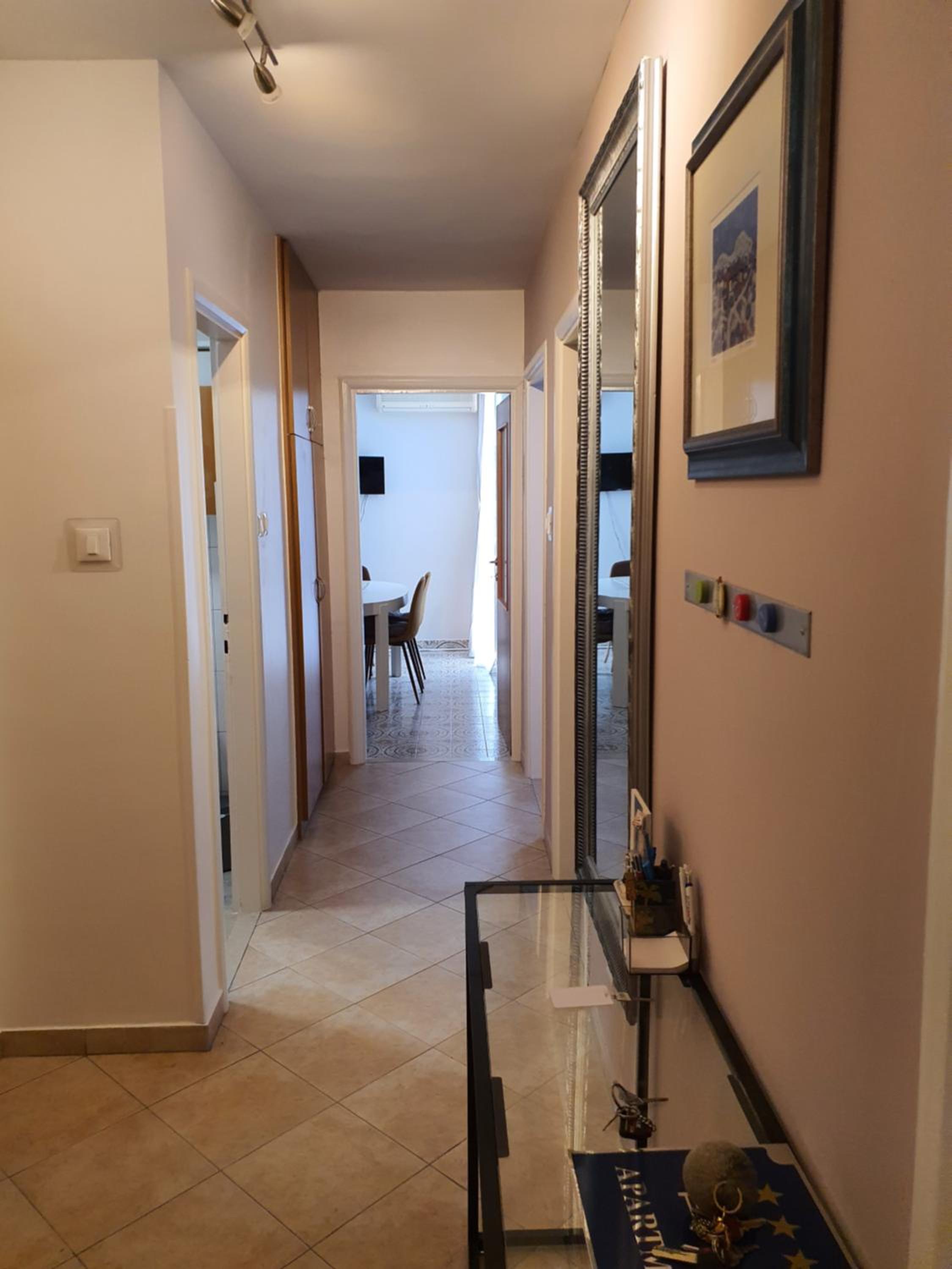 Batala1-City marina apartment with secured private parking