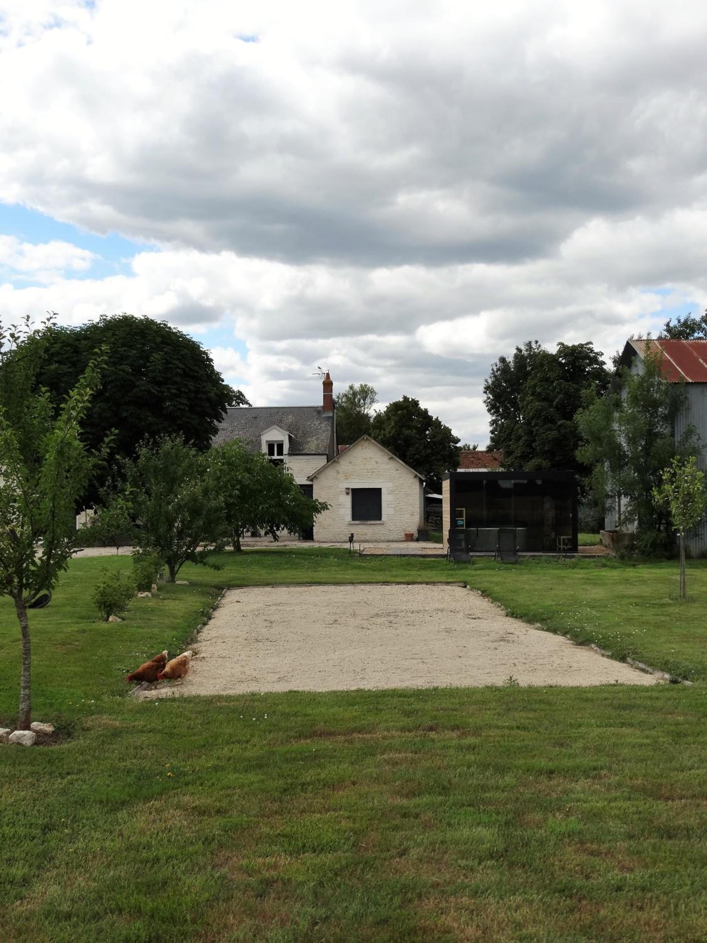 Aux Champs Des Châteaux view 2