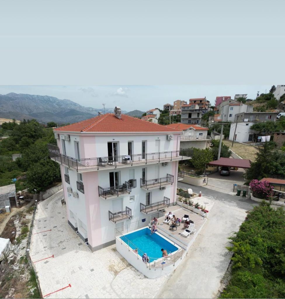 AAA Anić Amazing Apartments DELUXE photo 3