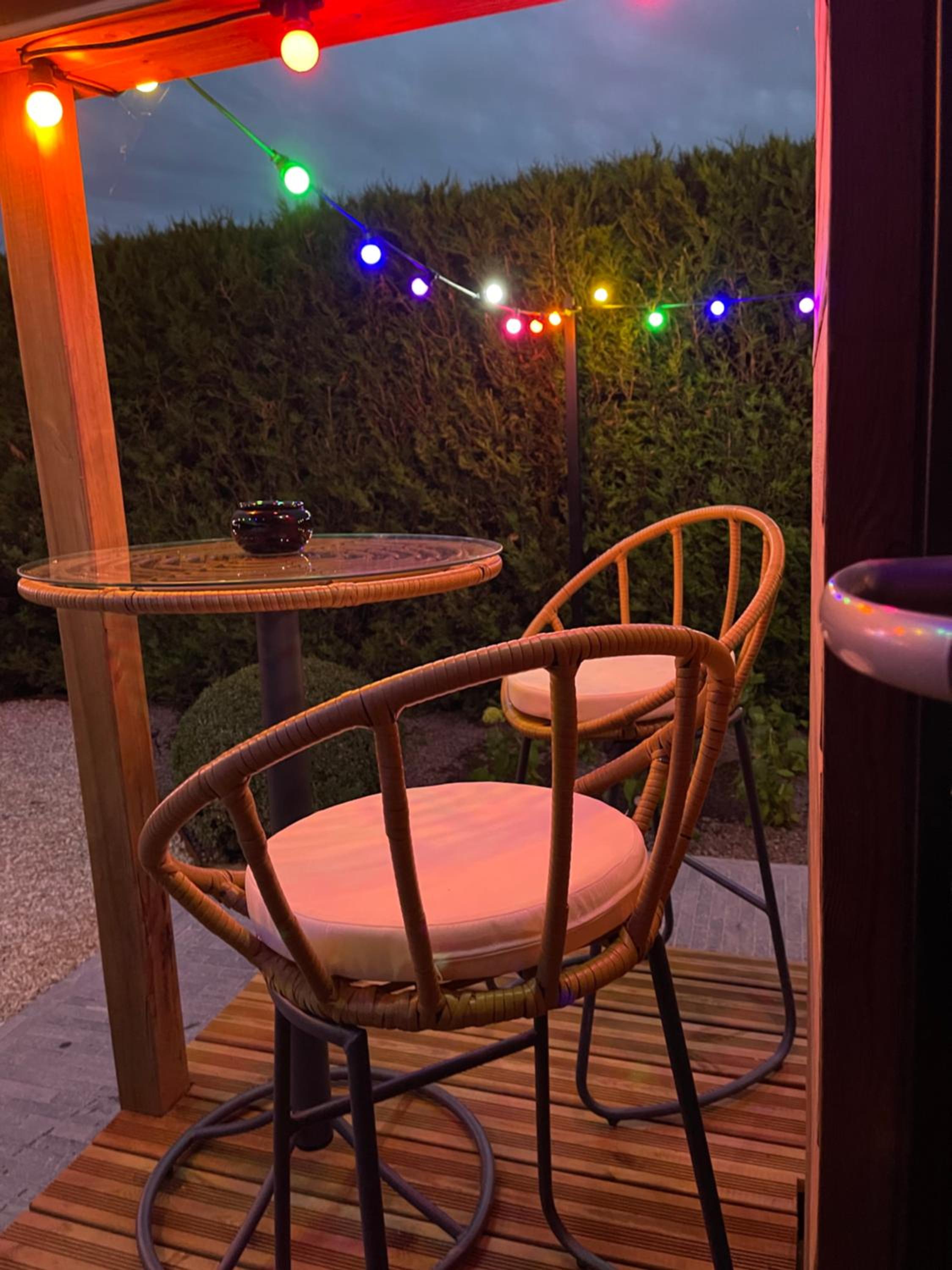 Roulotte du puits avec jacuzzi et sauna privatif