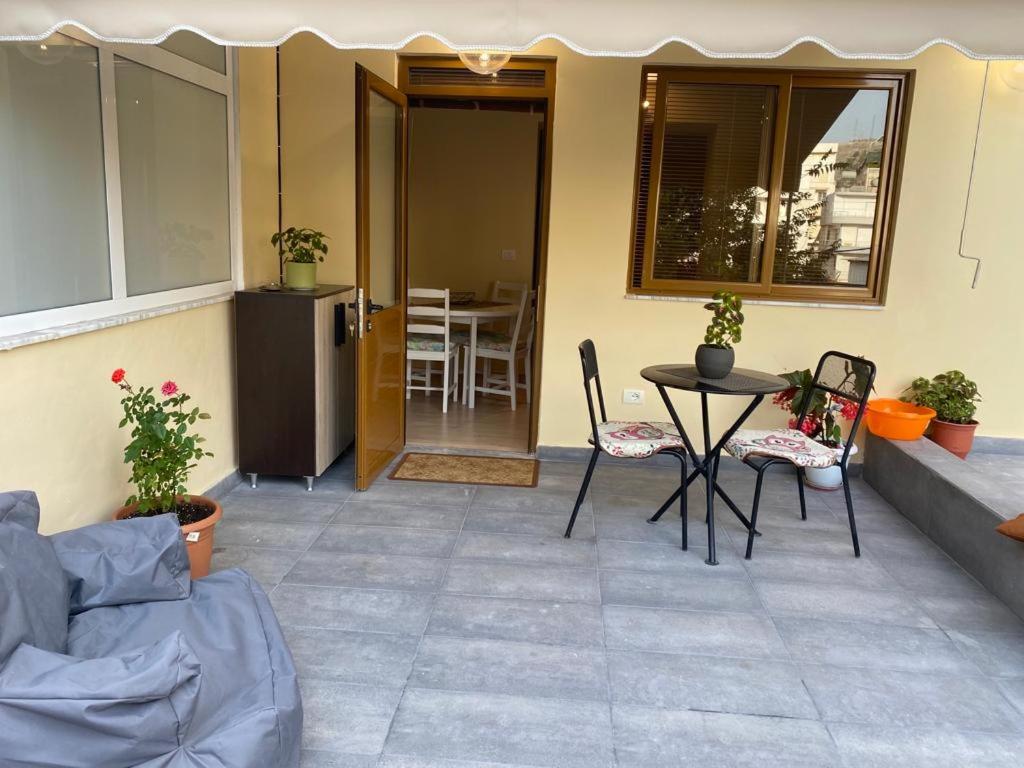 Saranda Beach Apartment photo 4