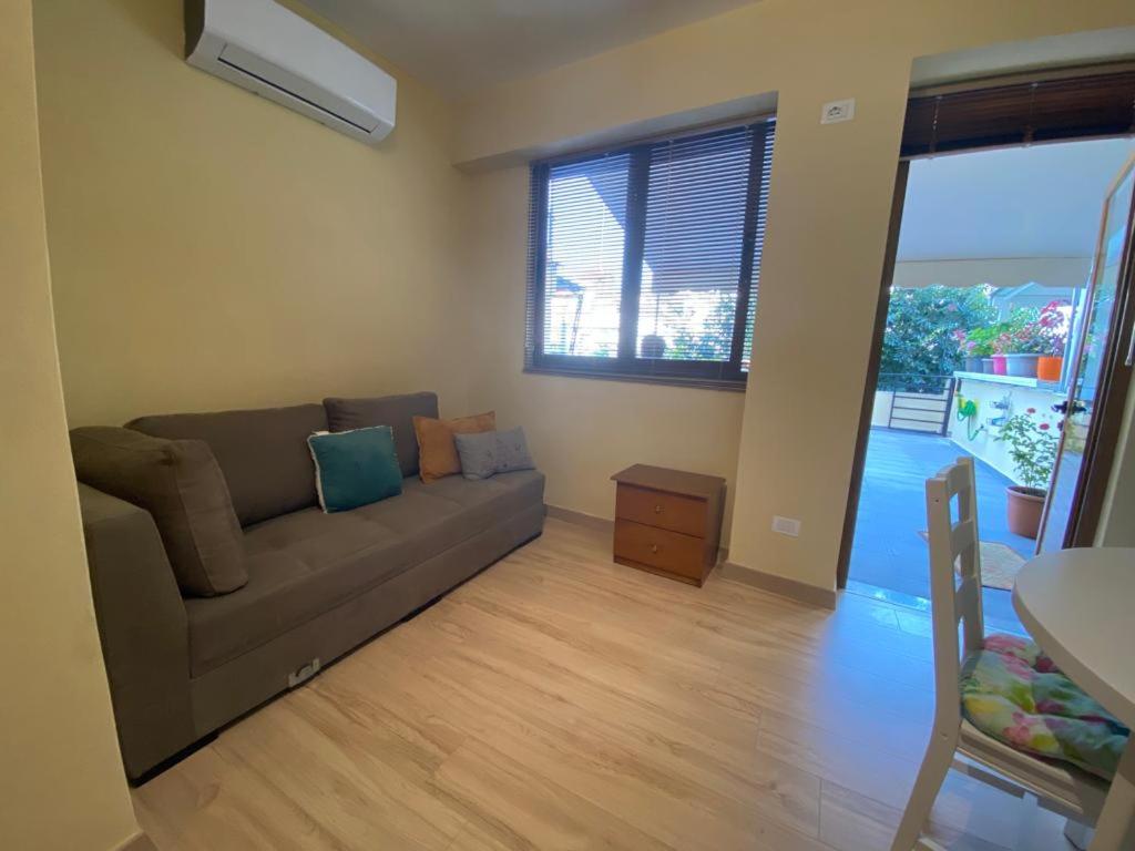 Saranda Beach Apartment photo 5