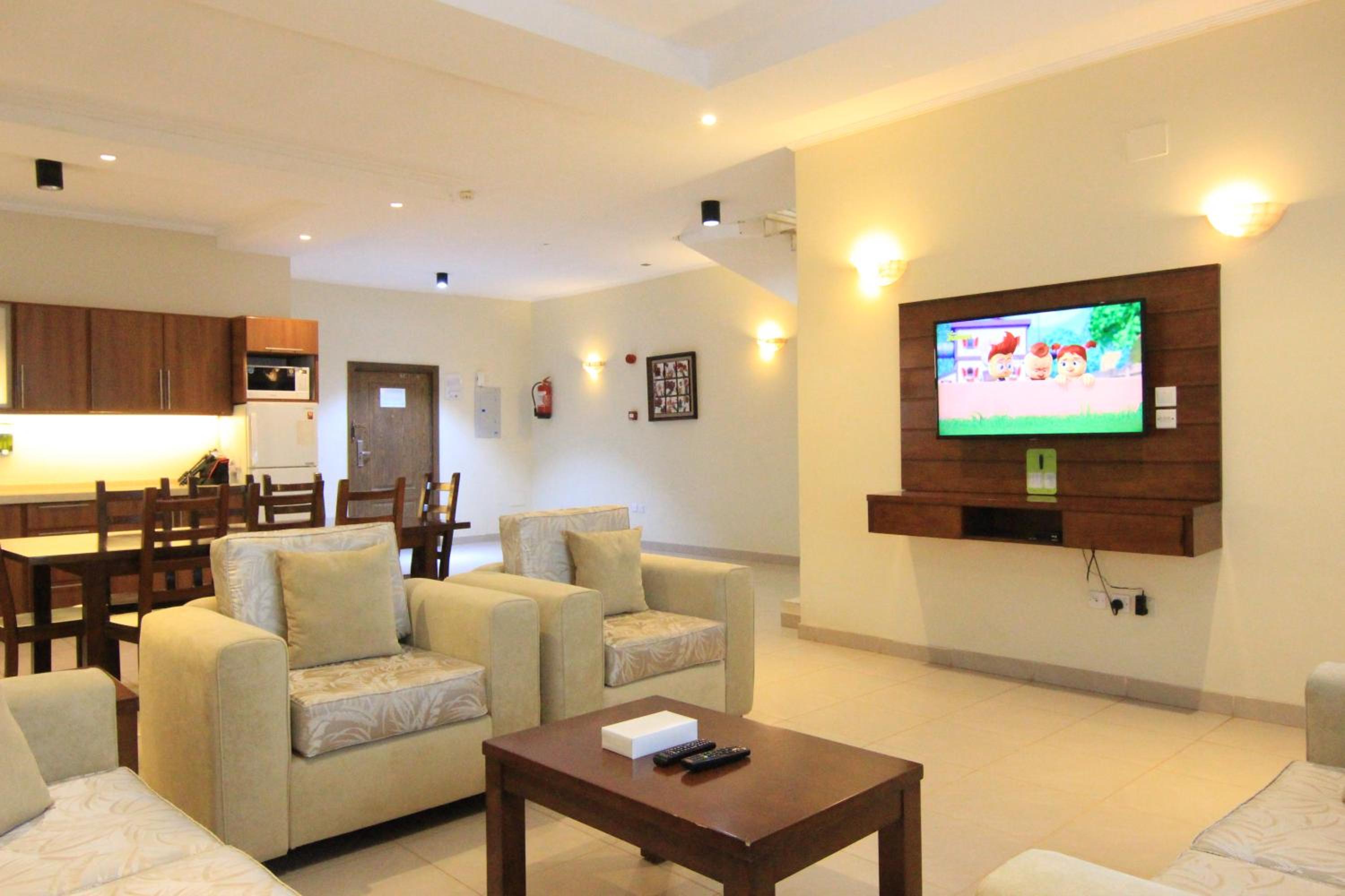 Al Jar Resort - Families Only