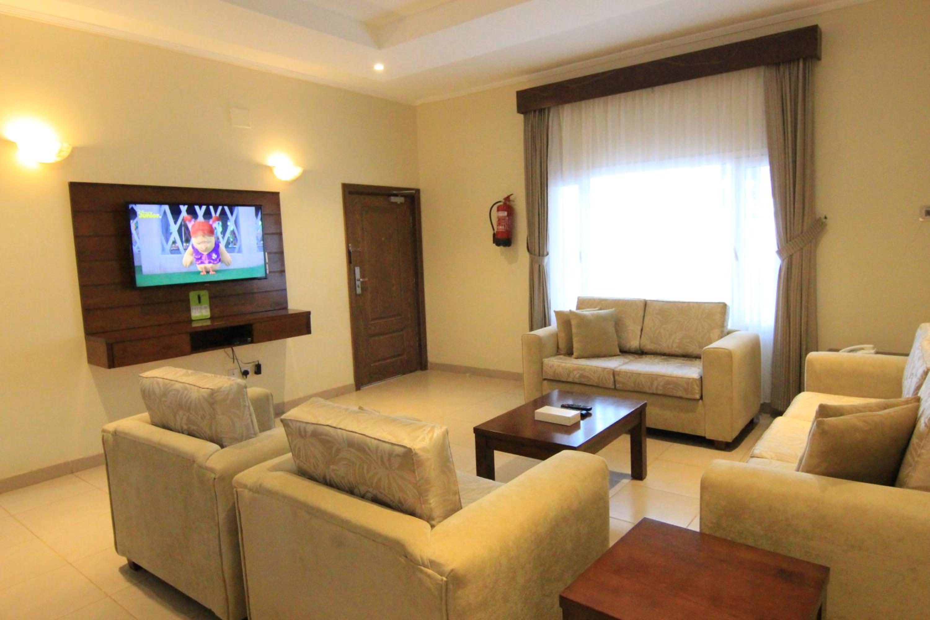 Al Jar Resort - Families Only
