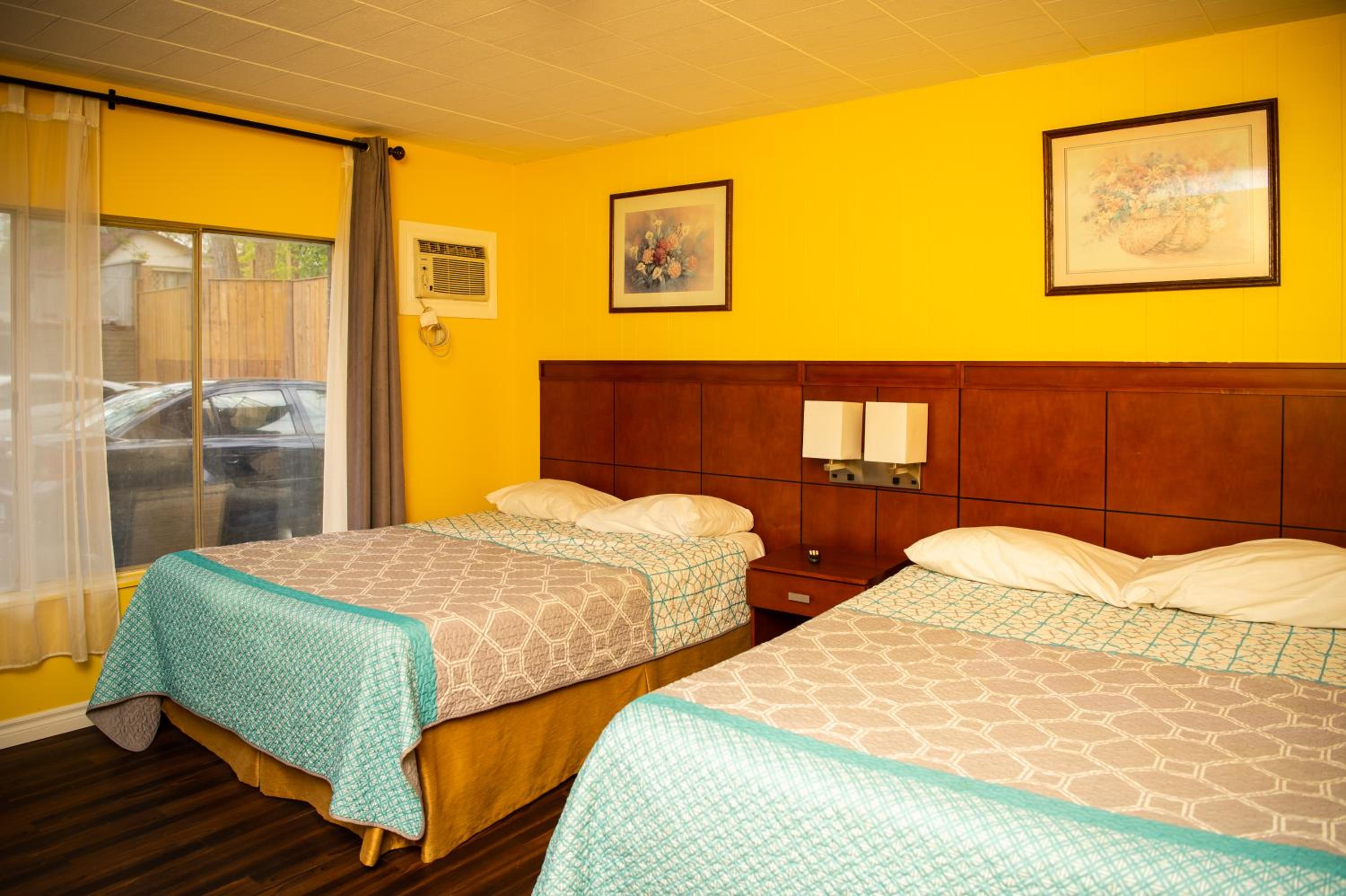 Advance Inn