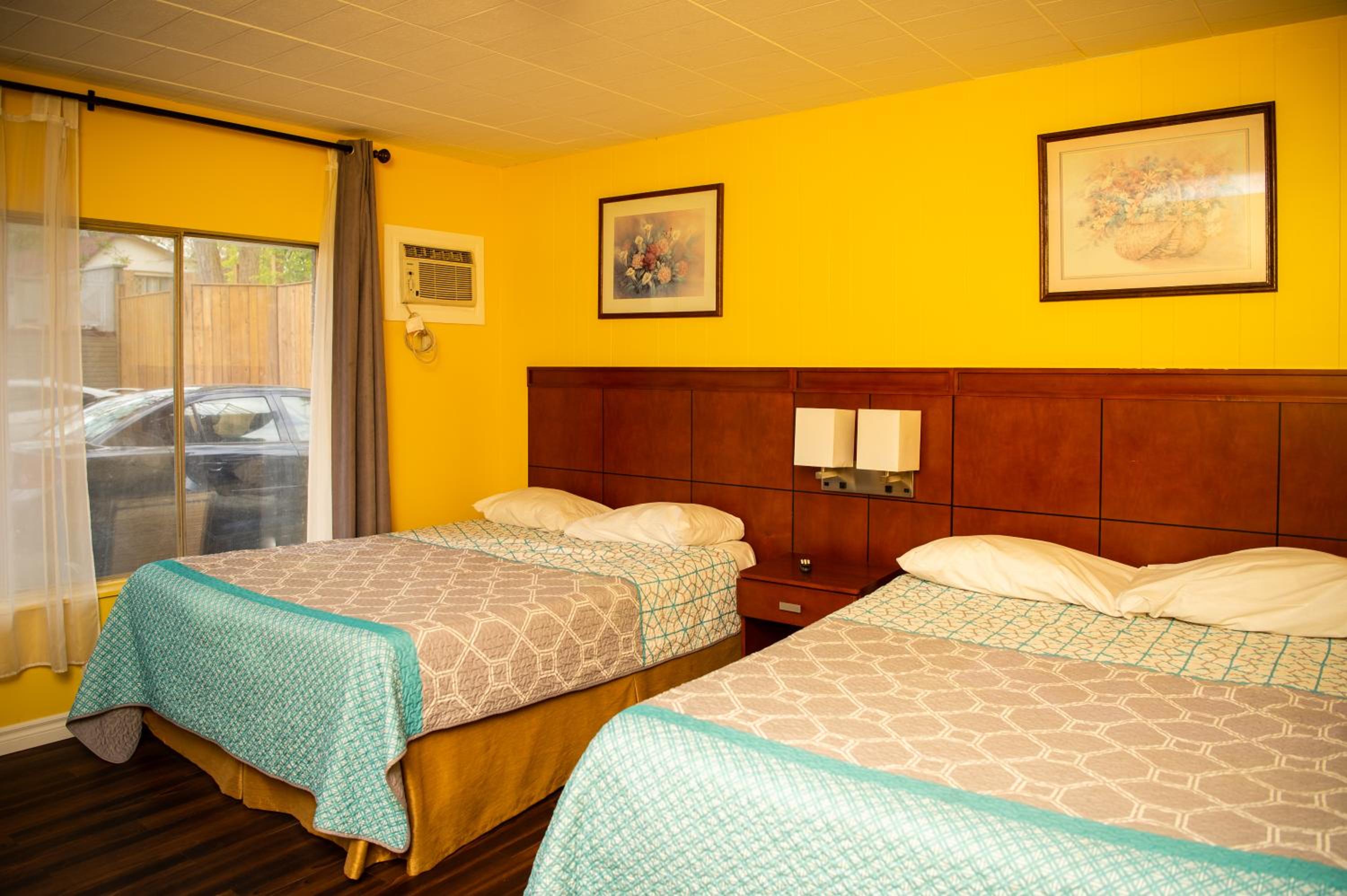 Advance Inn