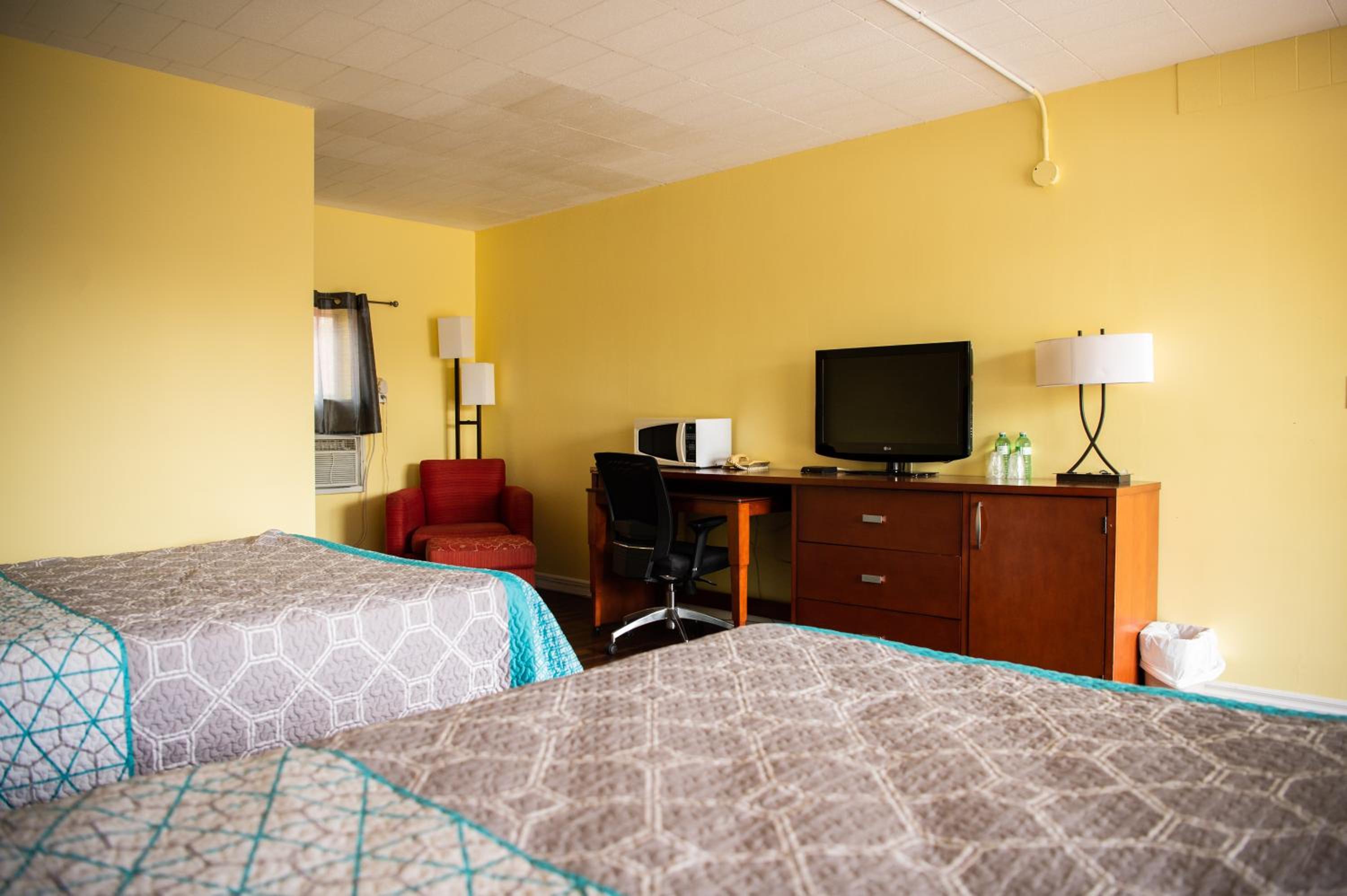 Advance Inn