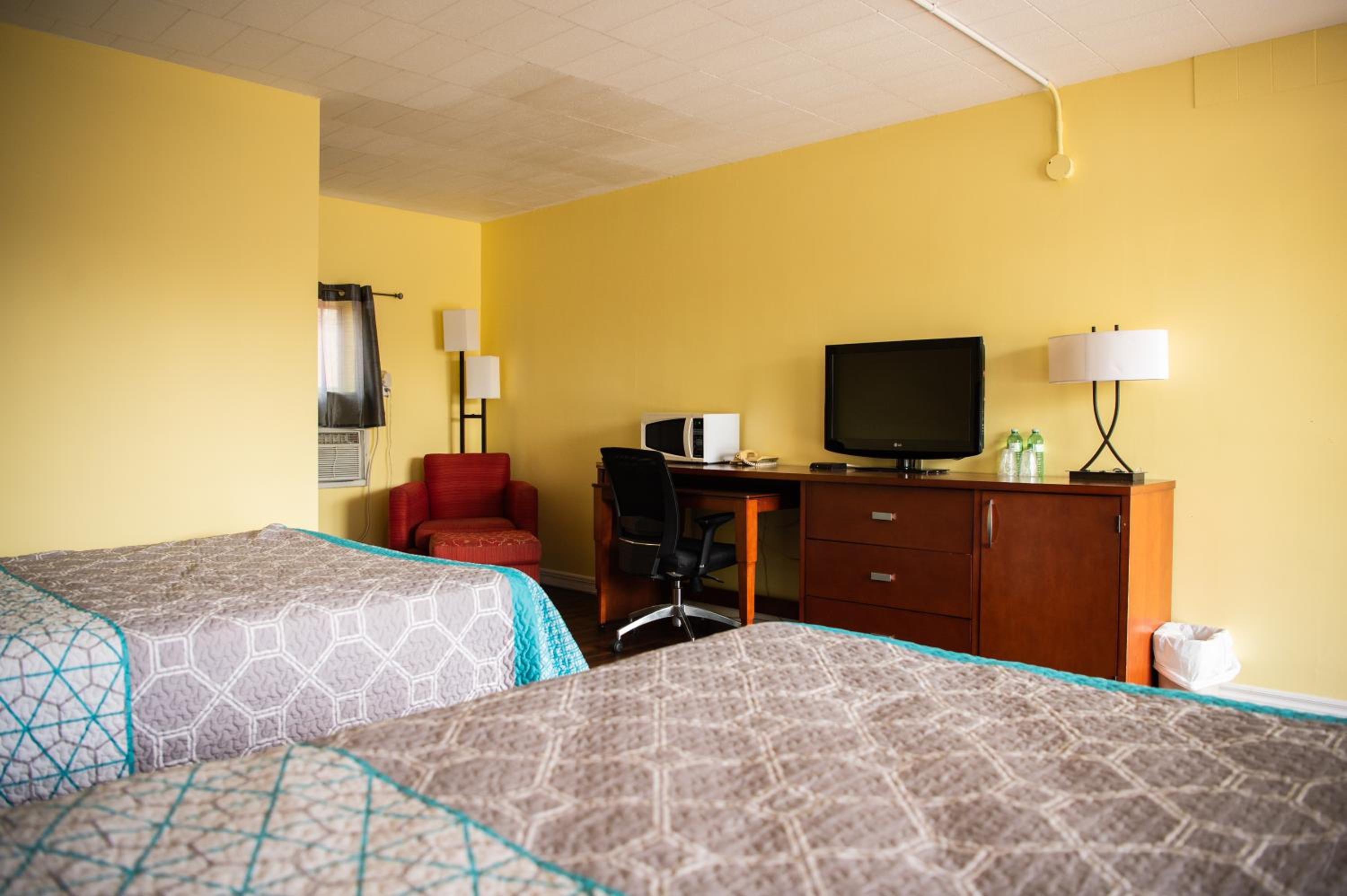 Advance Inn