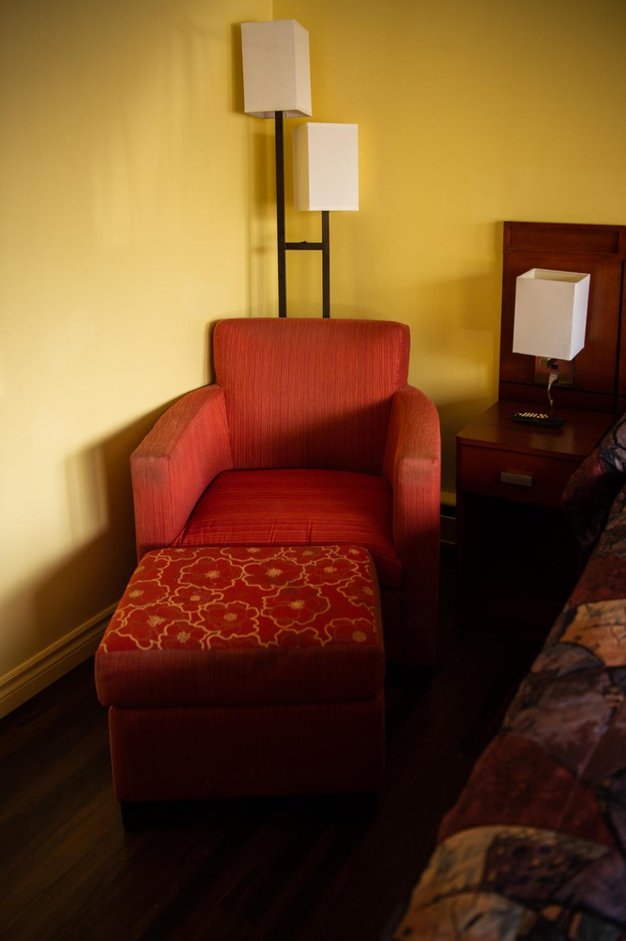 Advance Inn