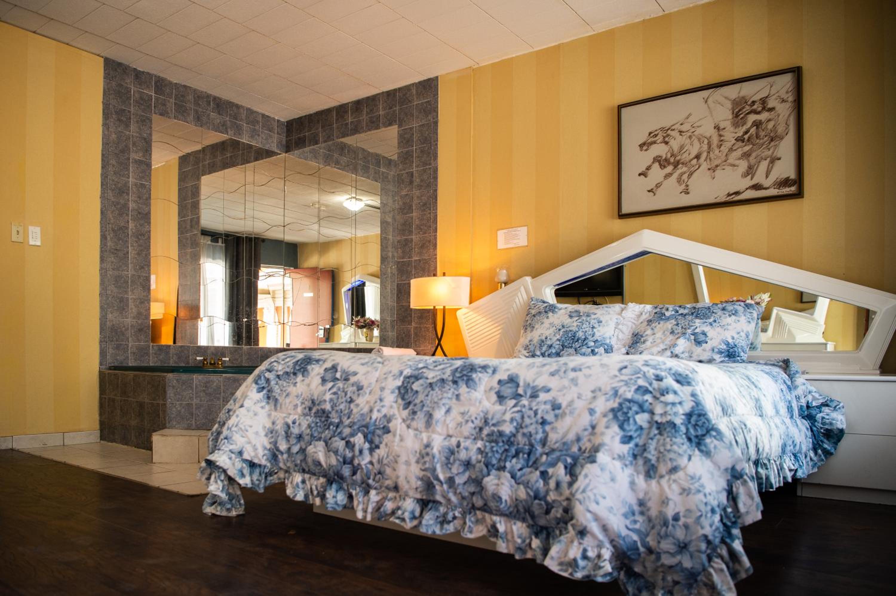 Advance Inn