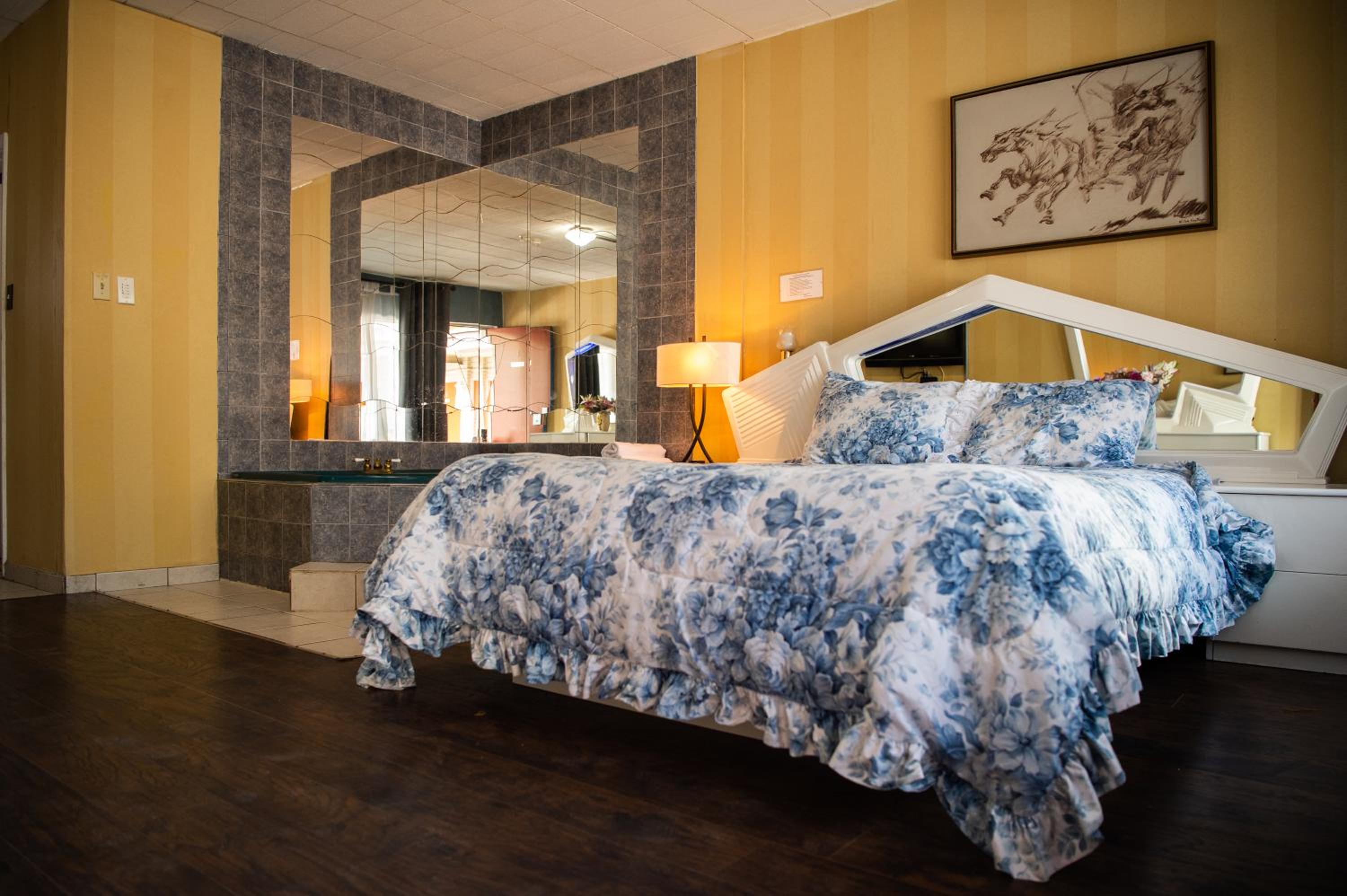 Advance Inn